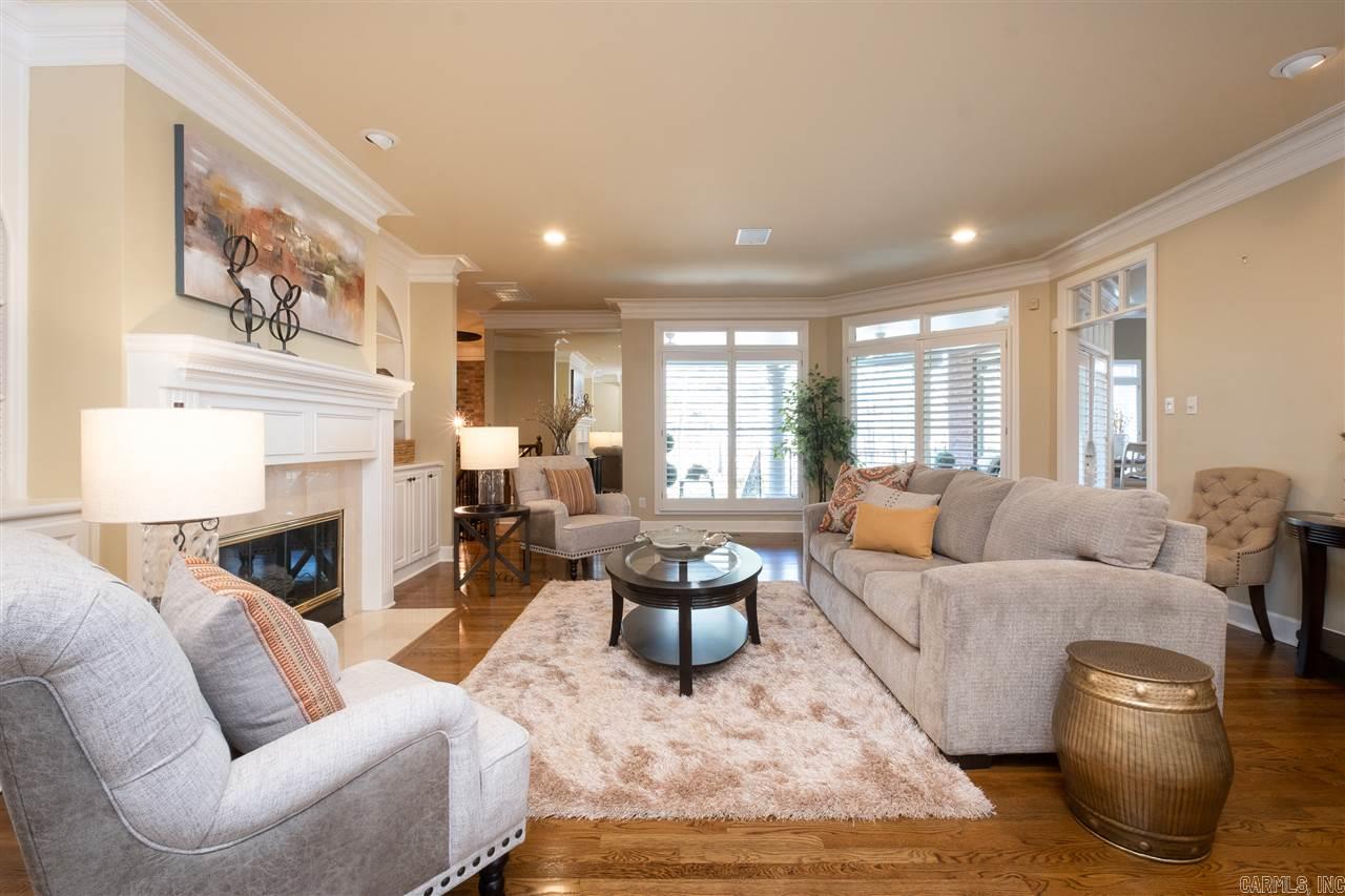 CHENAL VALLEY FONTENAY CIRCLE - Residential
