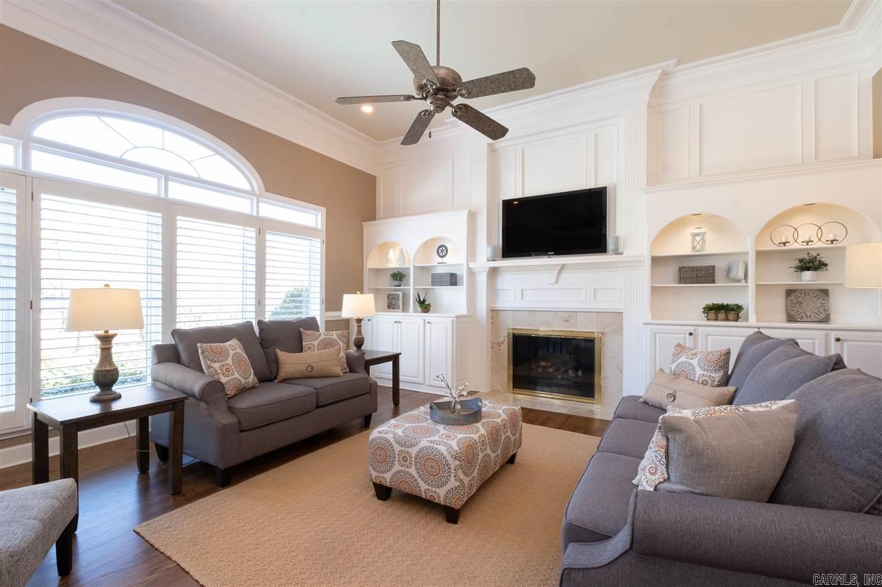 CHENAL VALLEY FONTENAY CIRCLE - Residential