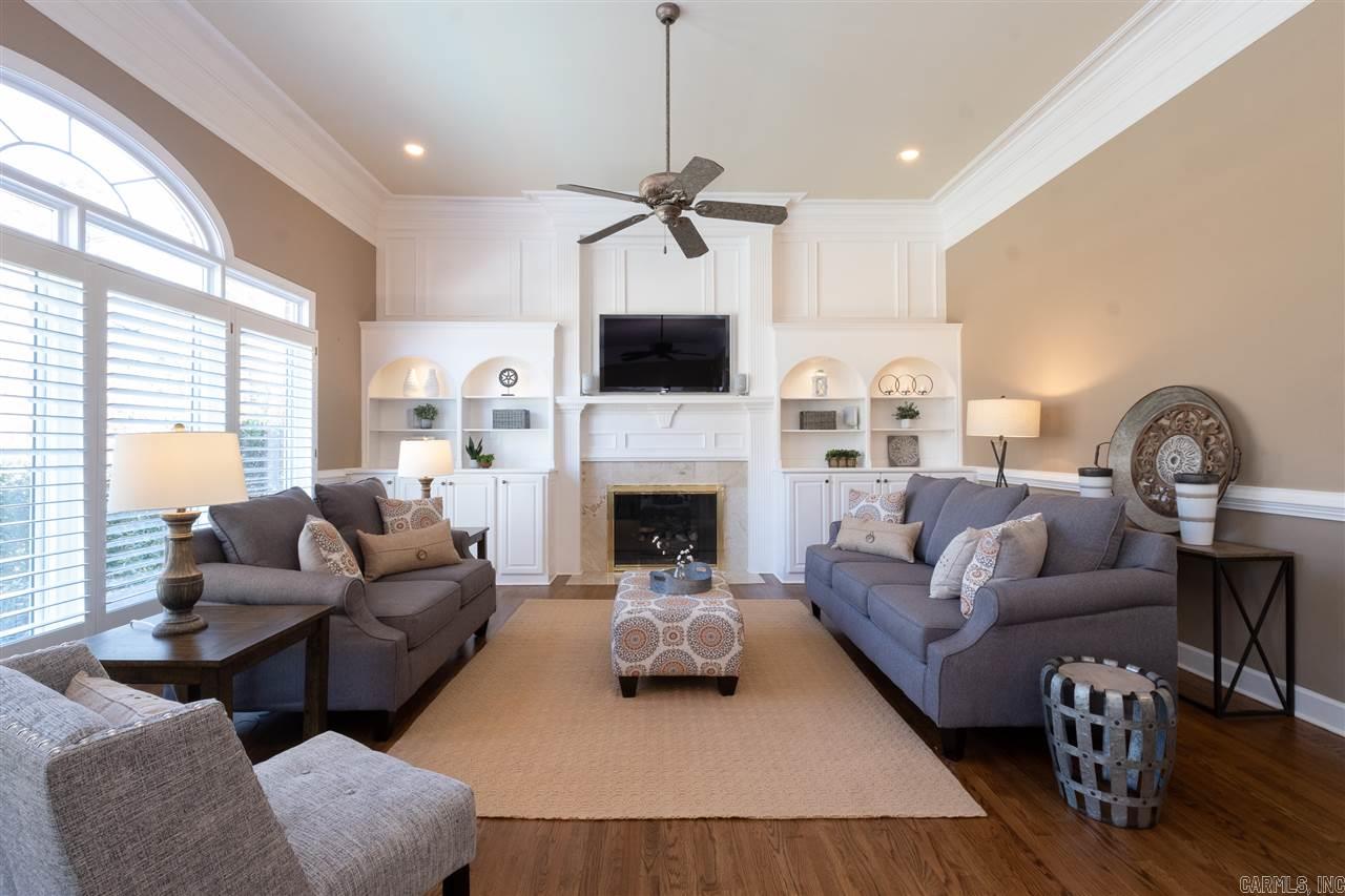CHENAL VALLEY FONTENAY CIRCLE - Residential