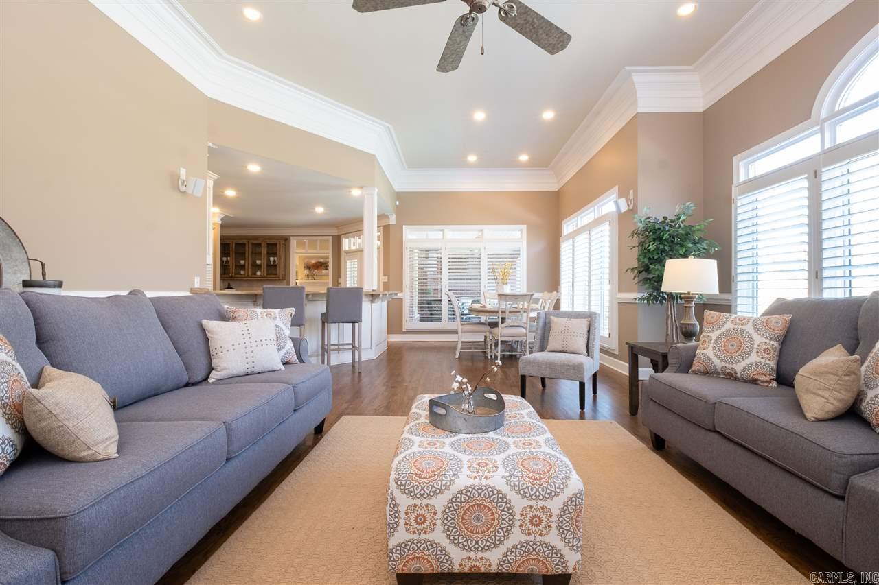 CHENAL VALLEY FONTENAY CIRCLE - Residential