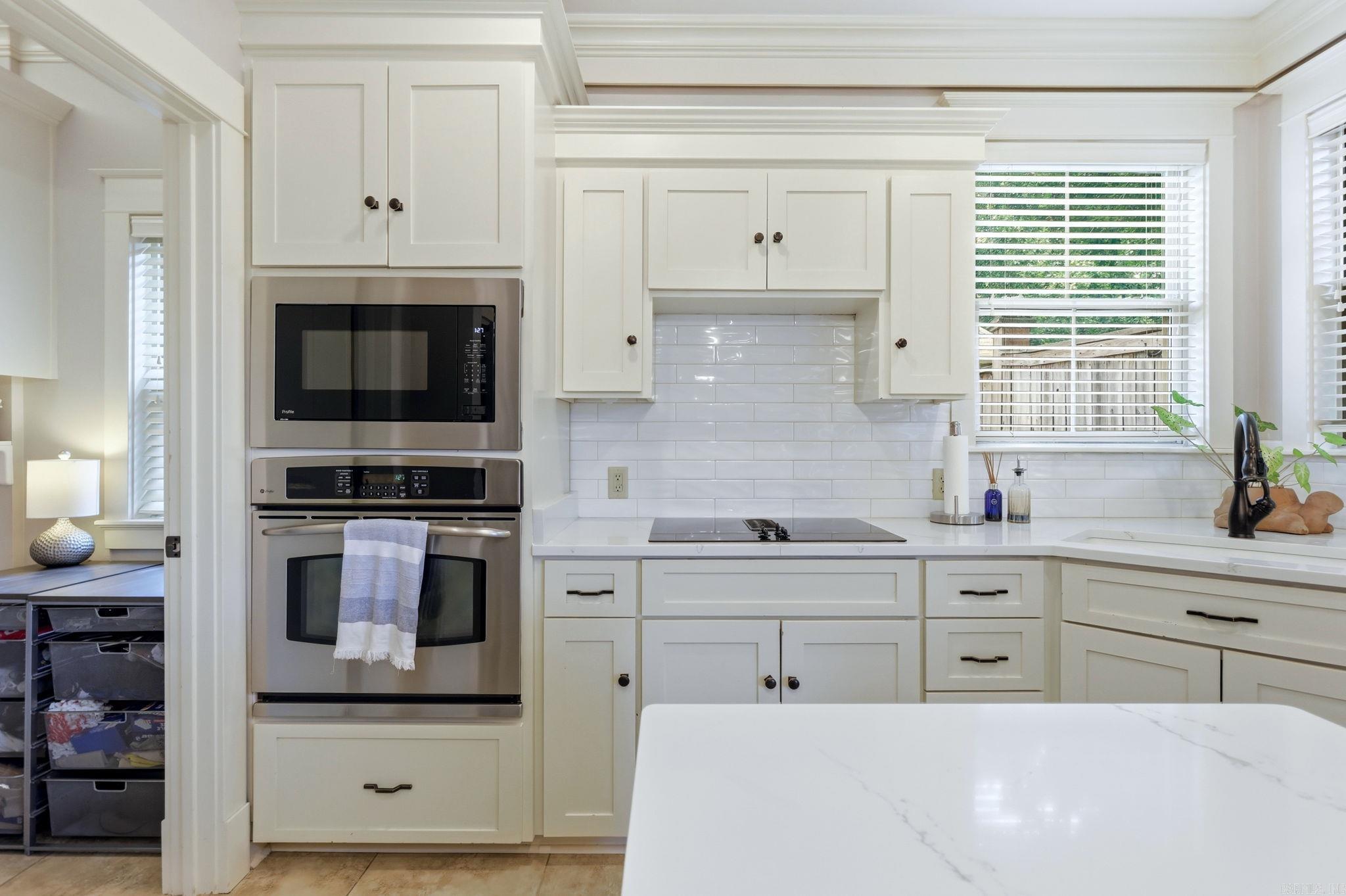 CHENAL VALLEY EPERNAY PLACE - Residential