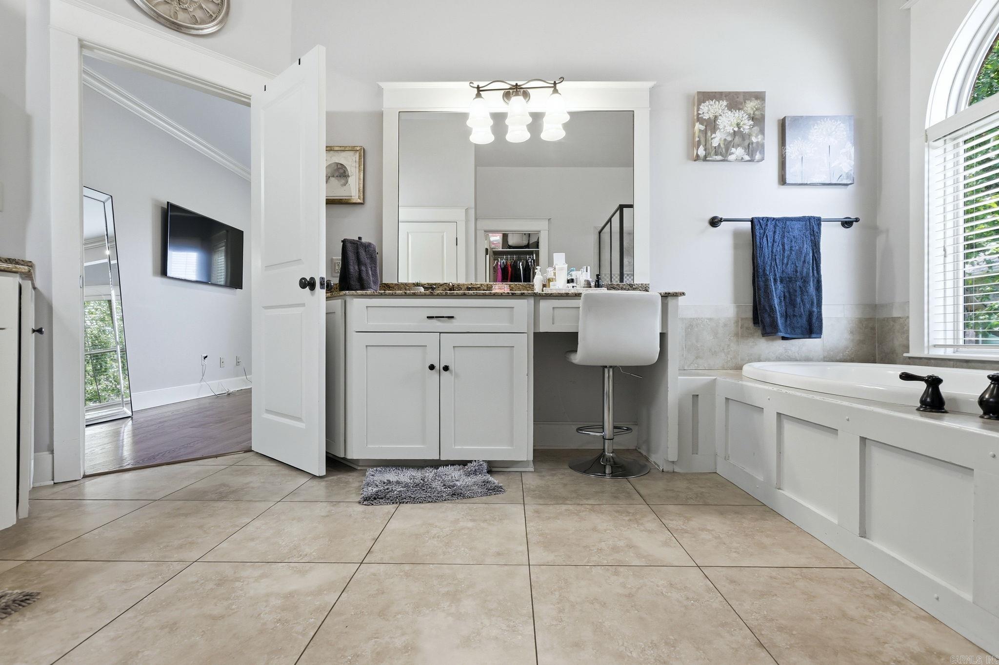 CHENAL VALLEY EPERNAY PLACE - Residential