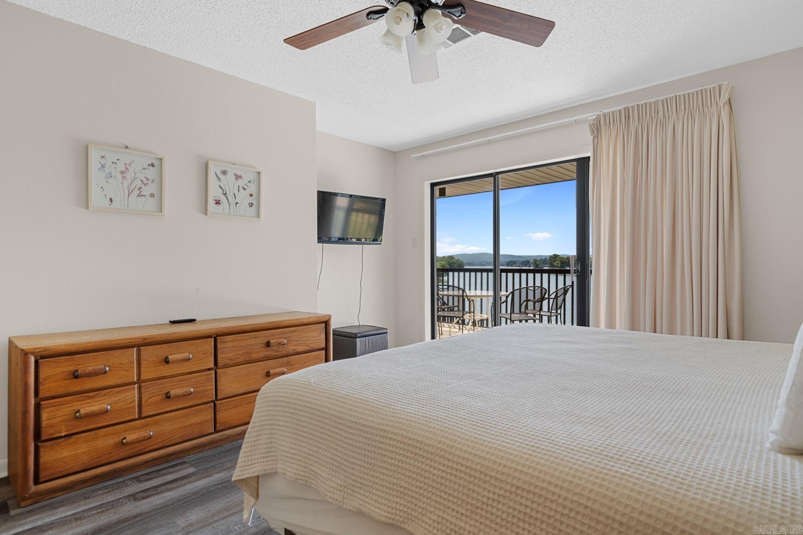 EMERALD ISLE HPR - Residential