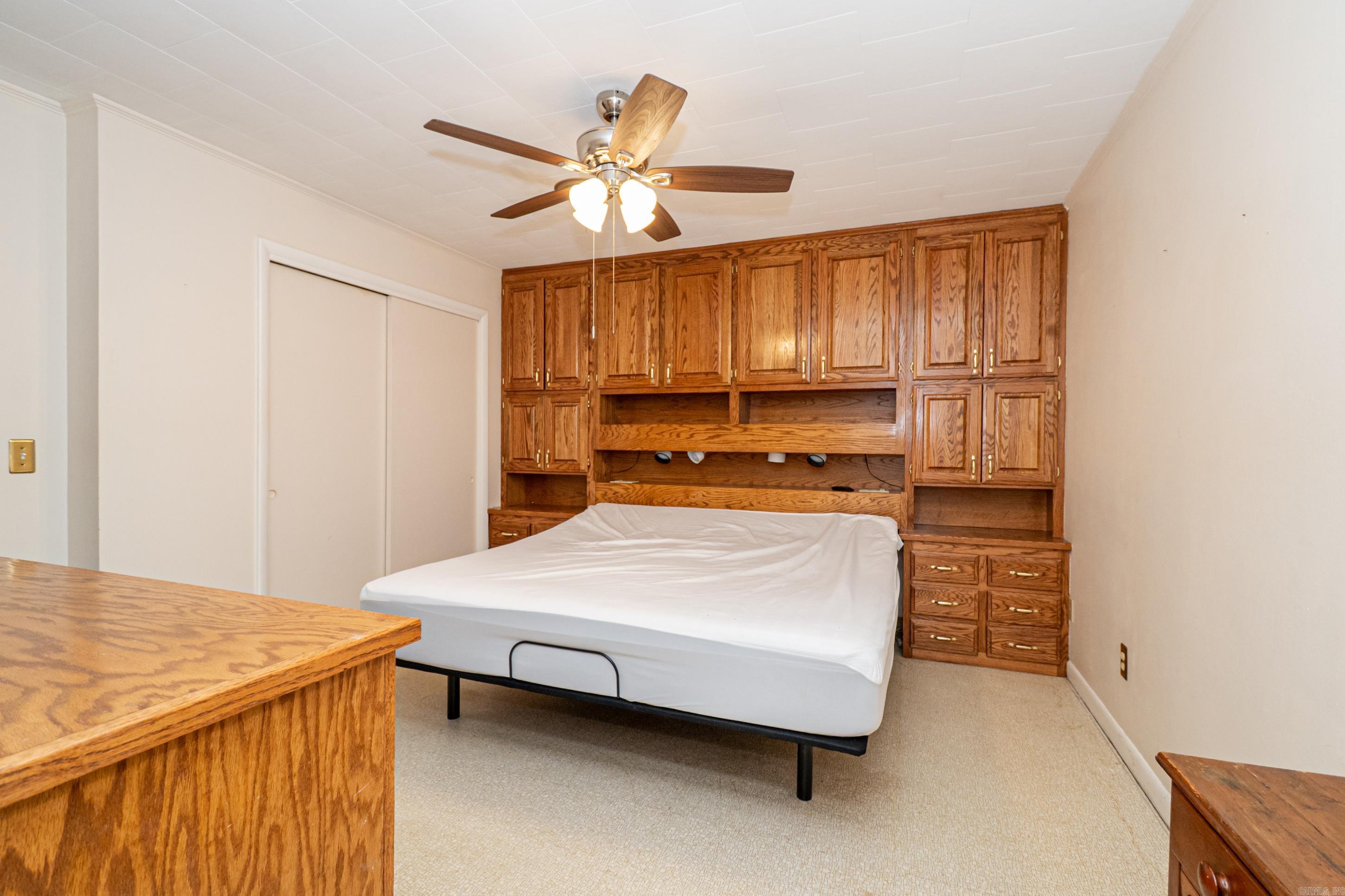 PINE MANOR SUB DIV - Residential