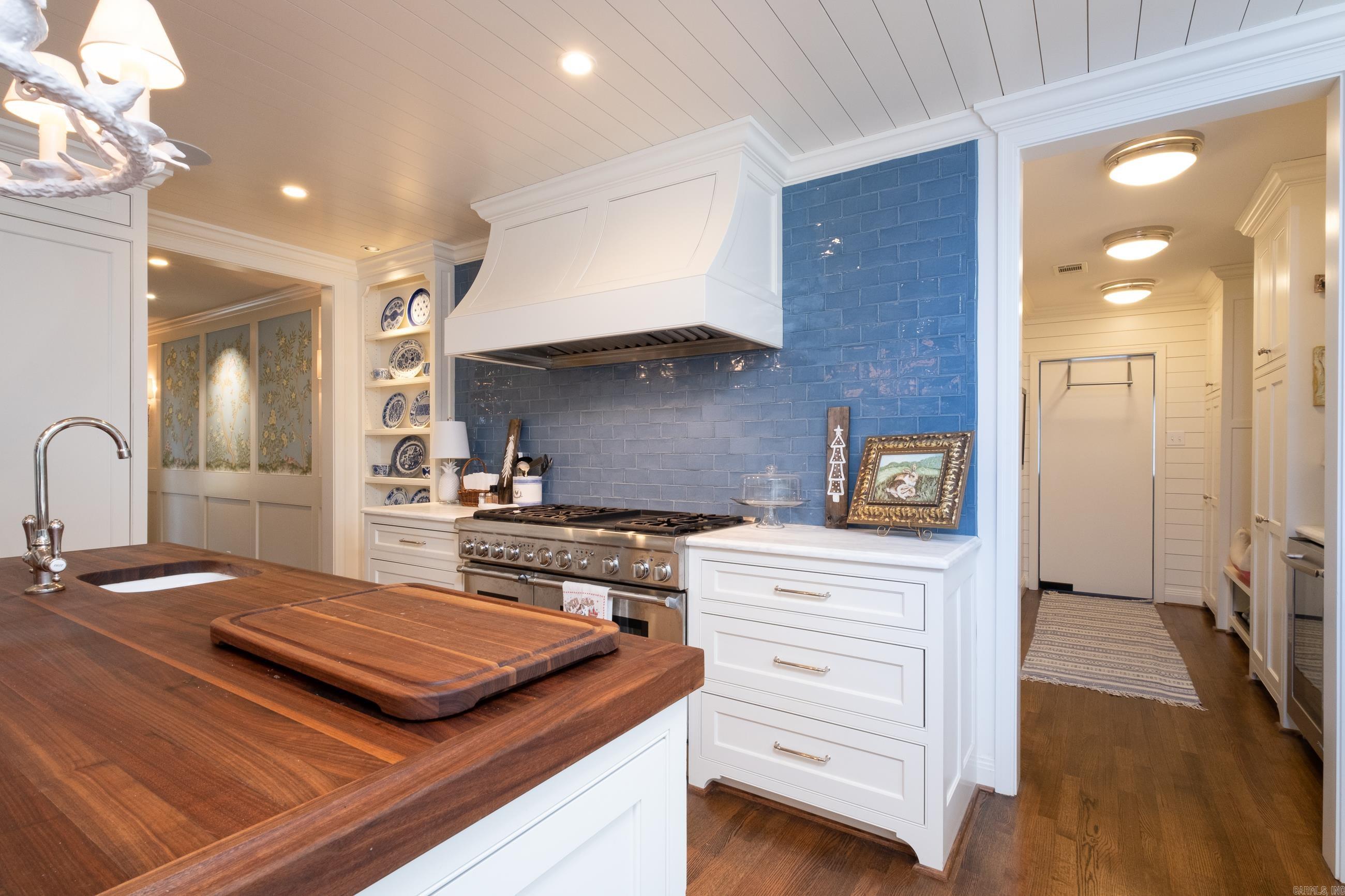 PINNACLE POINT - Residential