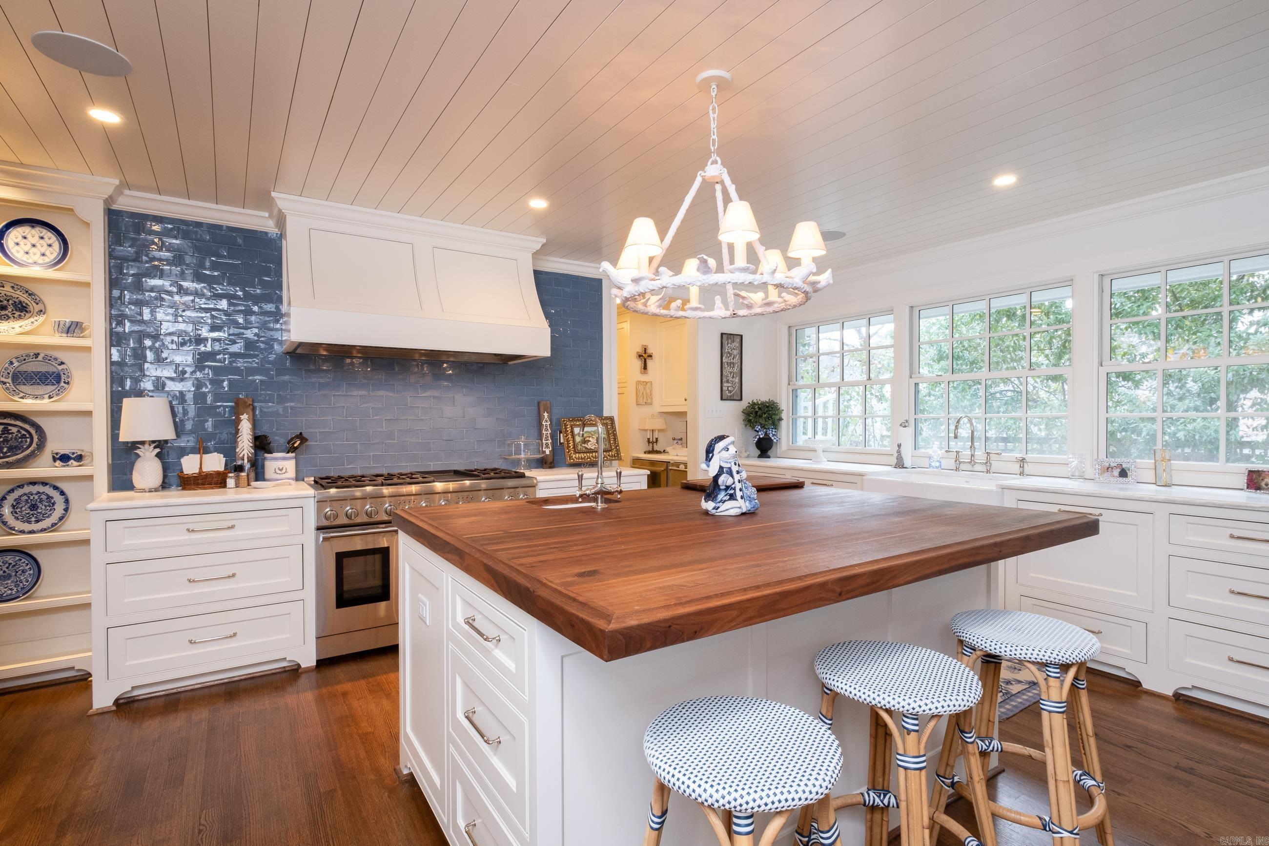 PINNACLE POINT - Residential
