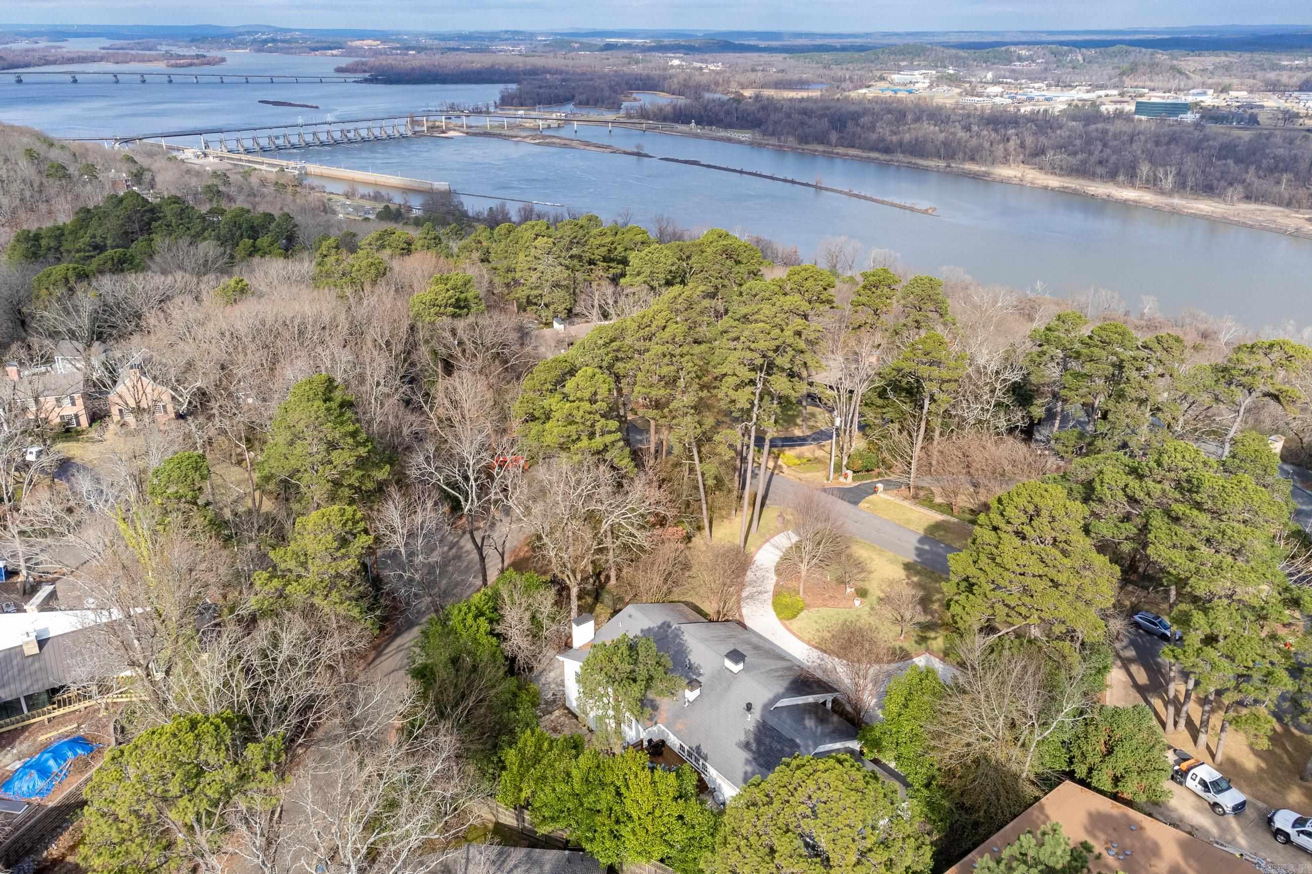 PINNACLE POINT - Residential