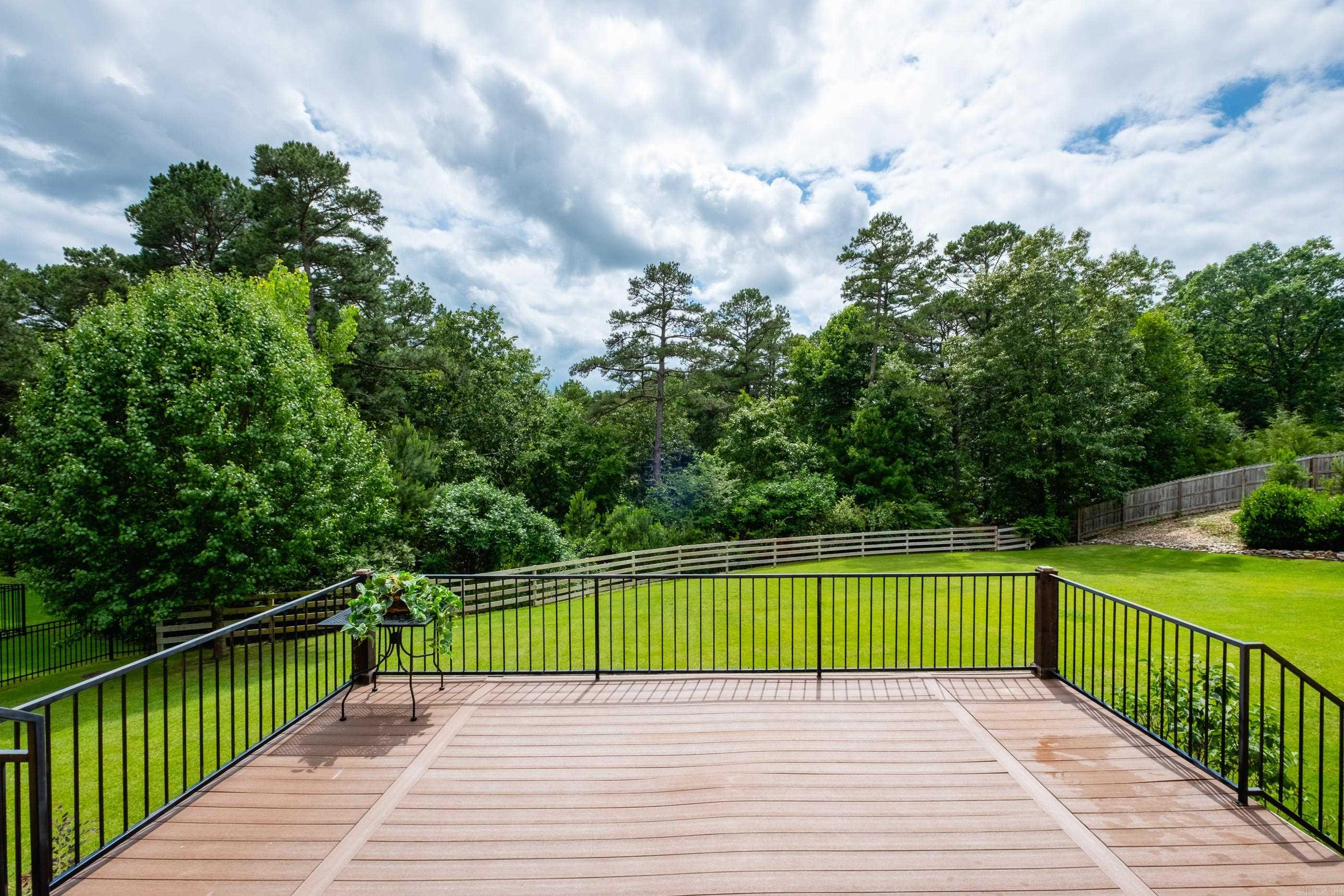 CHENAL VALLEY "ACCADIA COURT" - Residential