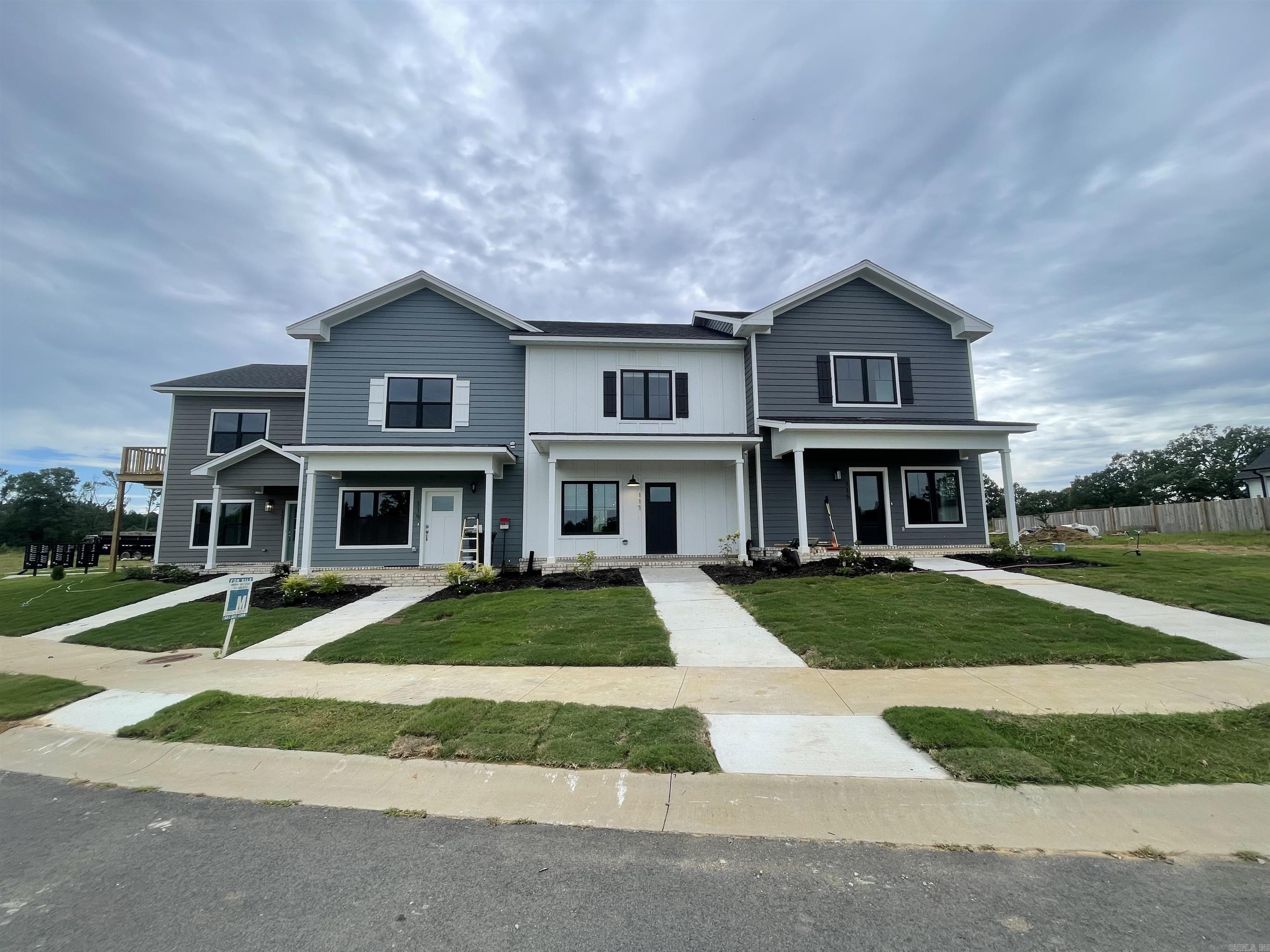 LEGACY FARMS RURBAN - Residential