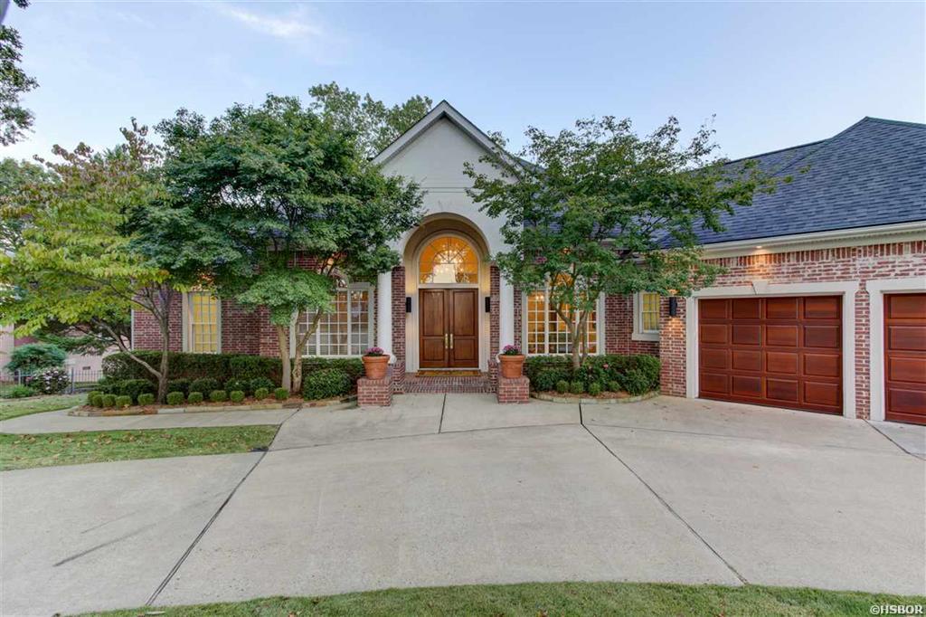 Located in Driftwood Estates on beautiful Lake Hamilton, this fully furnished four bedroom, three and a half bath home is the perfect place for you to call home! With over 3600 square feet spread out over two floors, this home has it all! Features include a two stall boat dock, multiple decks, outside entertainment area, gourmet kitchen, granite counter tops, large master suite with private bath and much, much more! Please call for your private showing today!