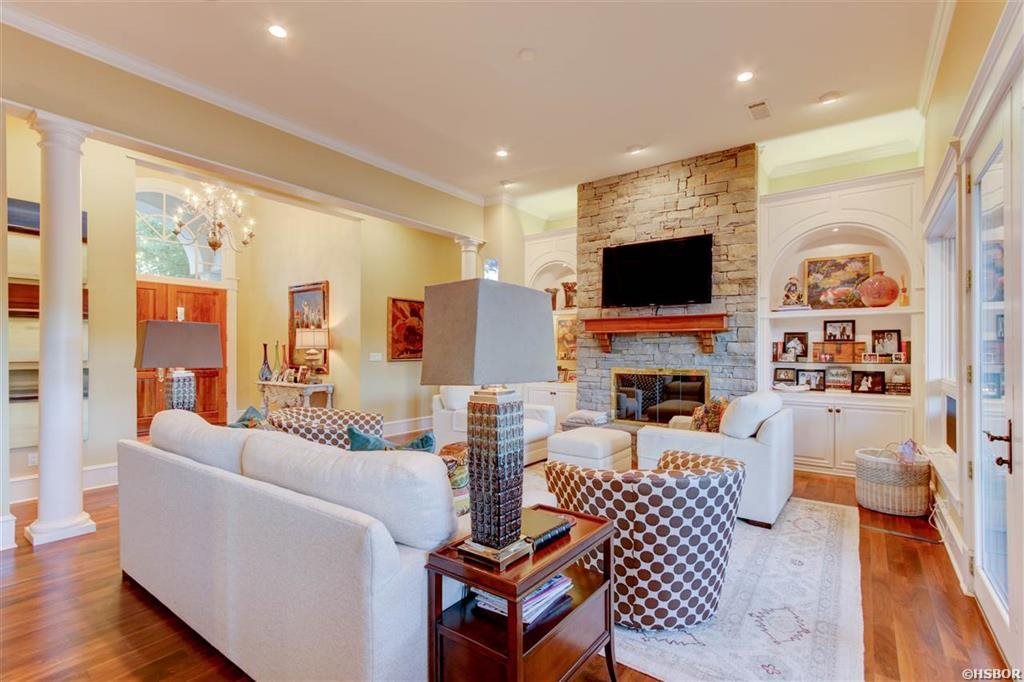 Driftwood Point - Residential