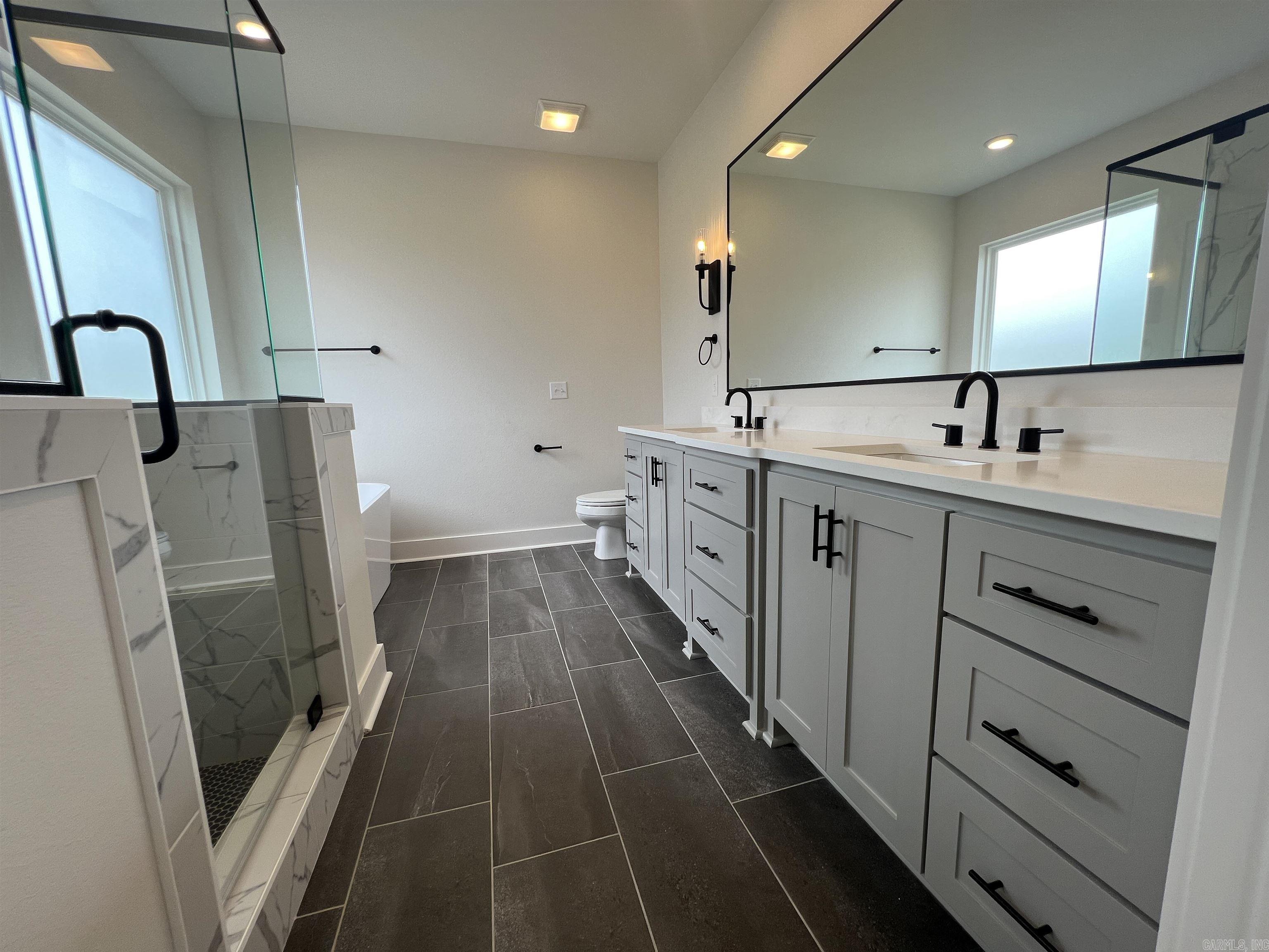 MIDTOWN BRYANT - Residential