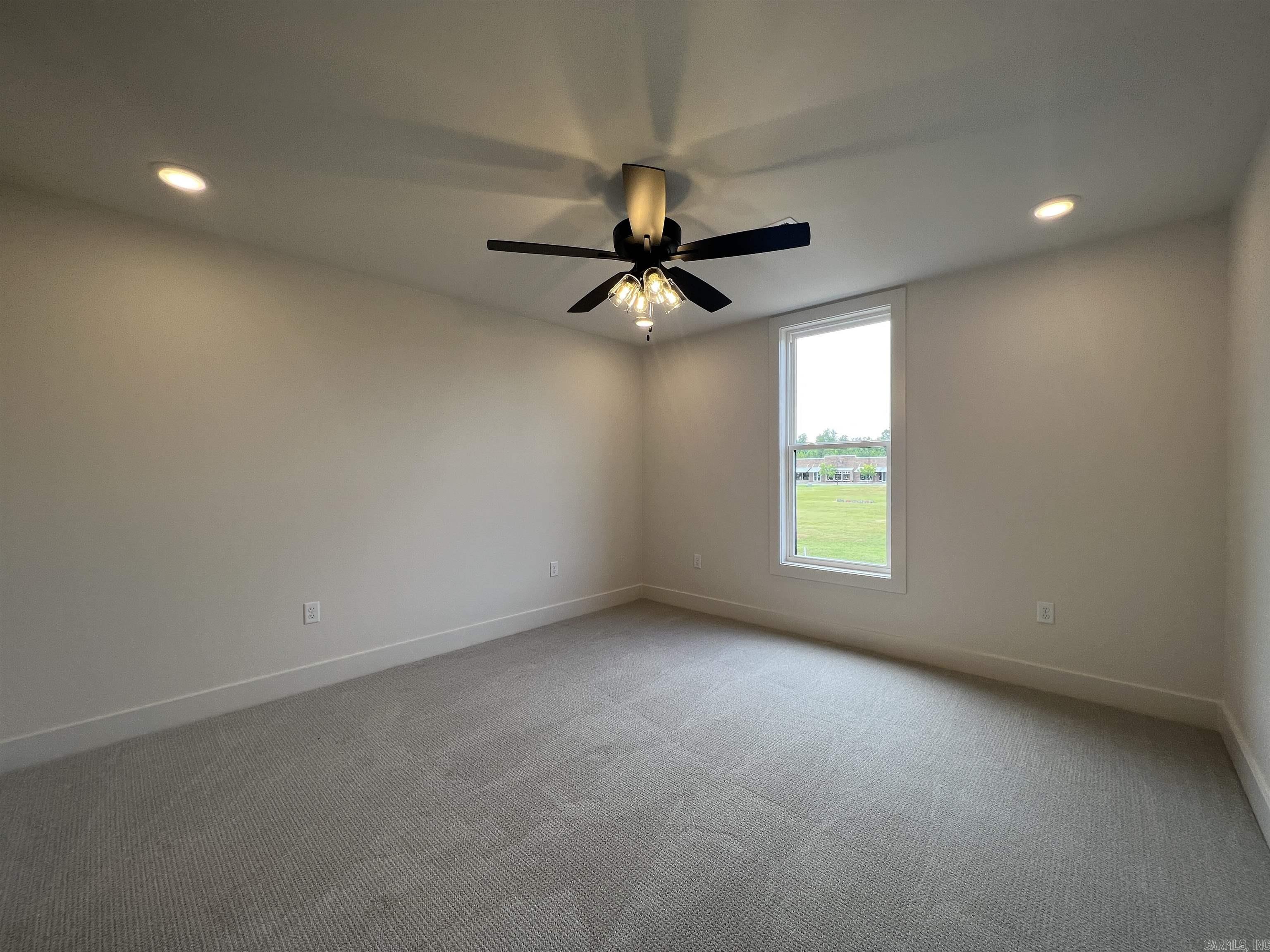 MIDTOWN BRYANT - Residential