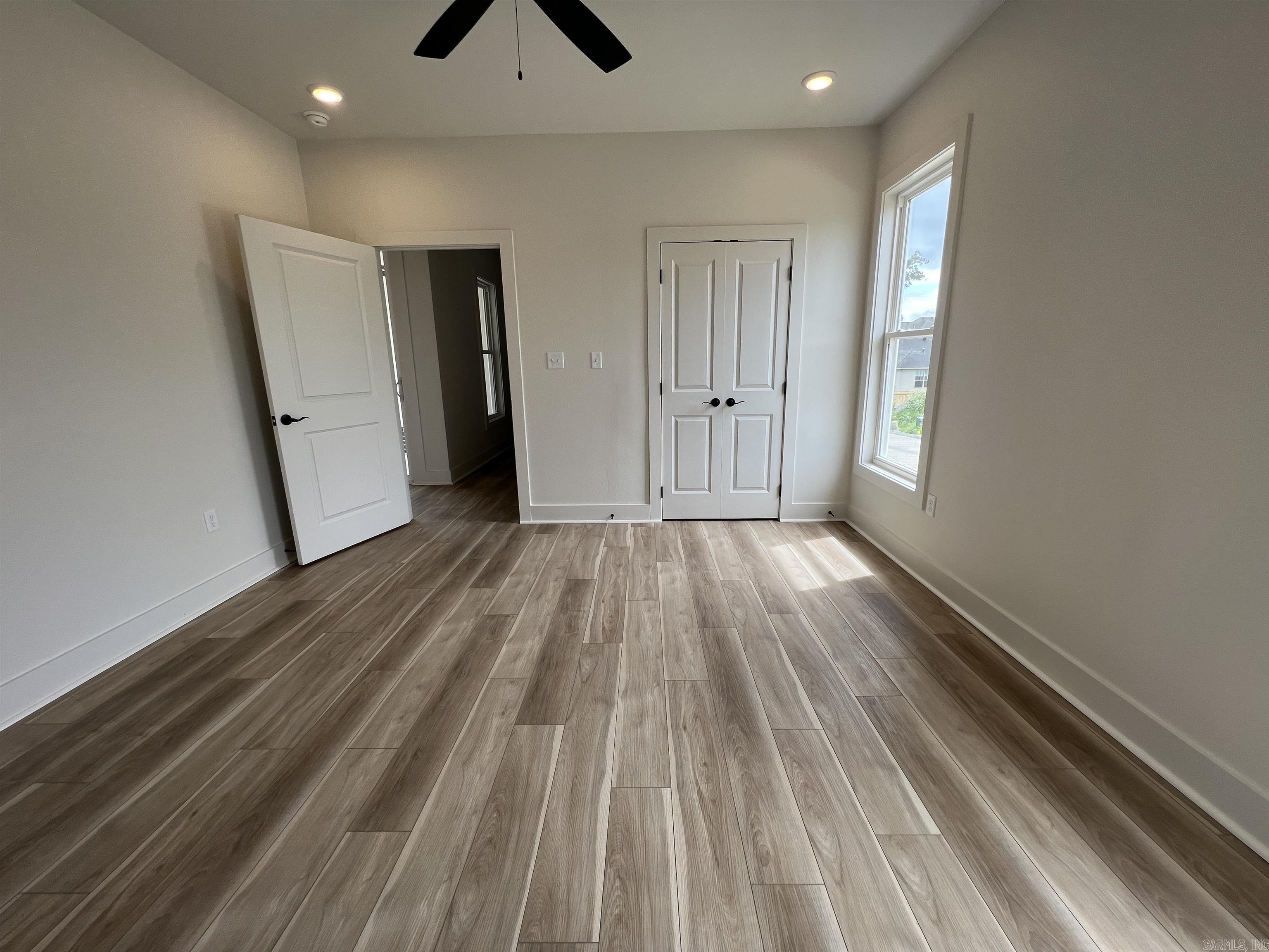 MIDTOWN BRYANT - Residential
