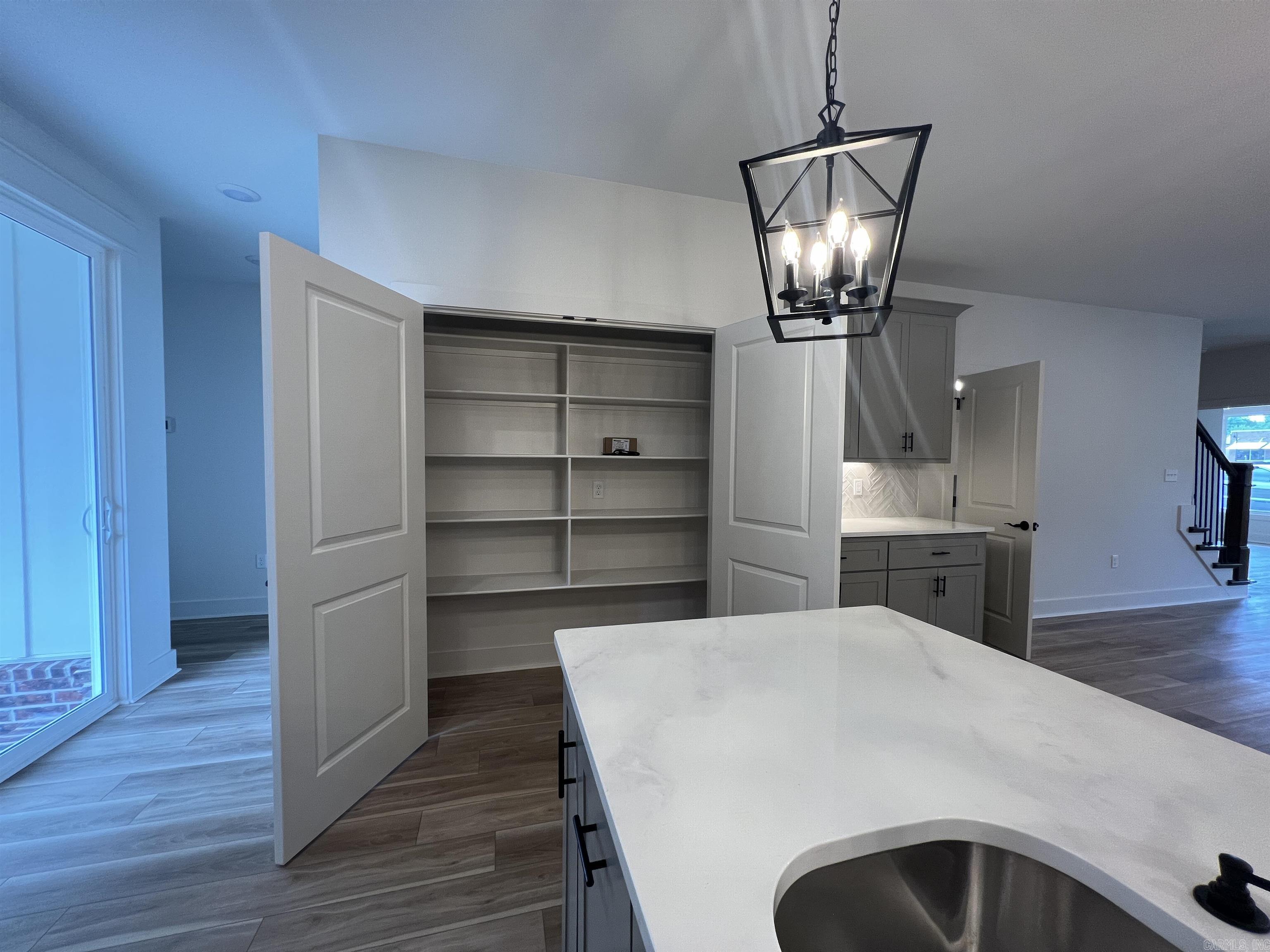 MIDTOWN BRYANT - Residential