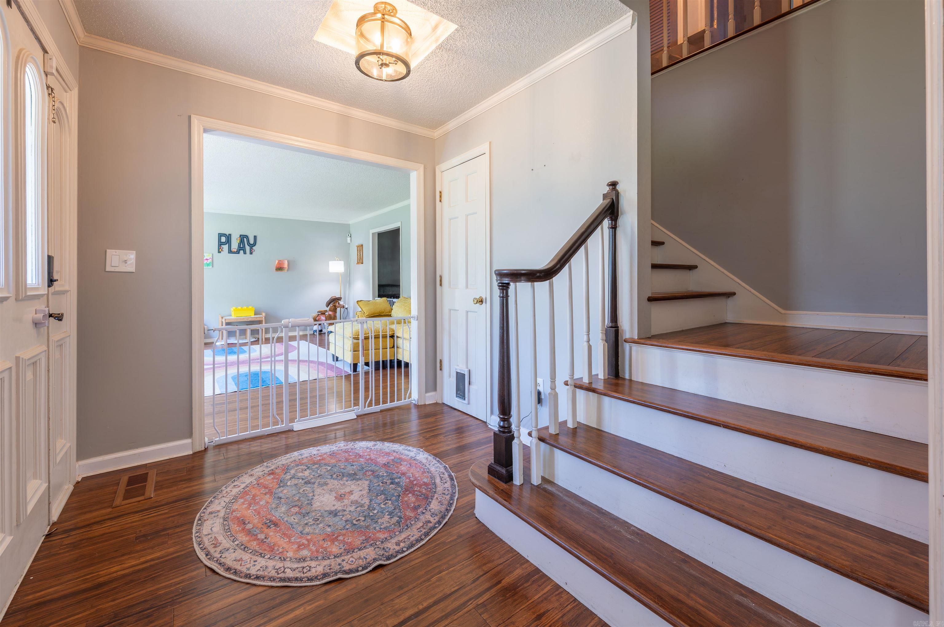 PEBBLE BEACH PARK - Residential