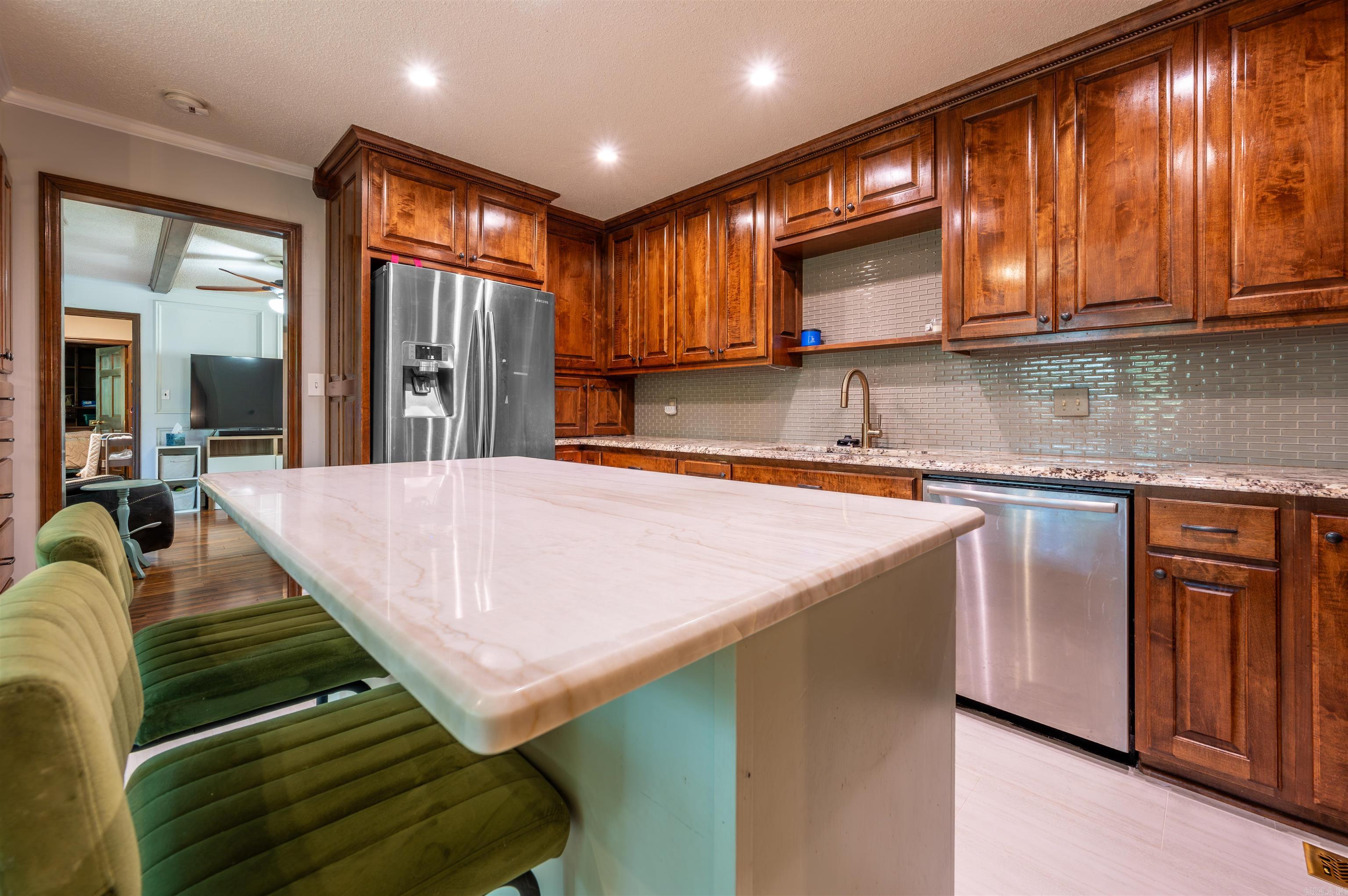 PEBBLE BEACH PARK - Residential