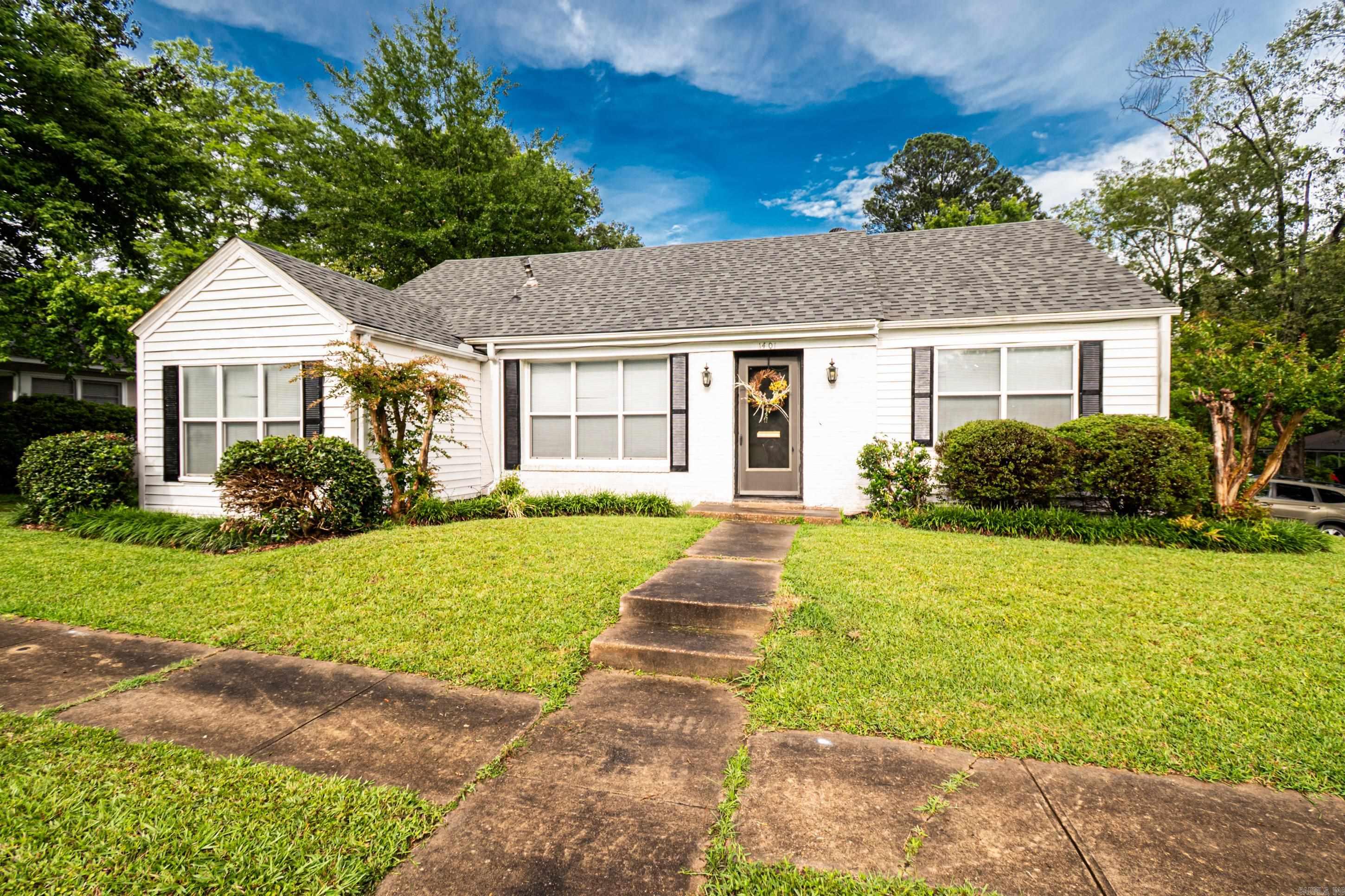 Sitting on a corner lot is this 3 bedroom, and 1 bathroom home. Very well maintained, and taken care of by the owner/family since 1996. This home is perfect for anyone starting out, or looking to downsize.