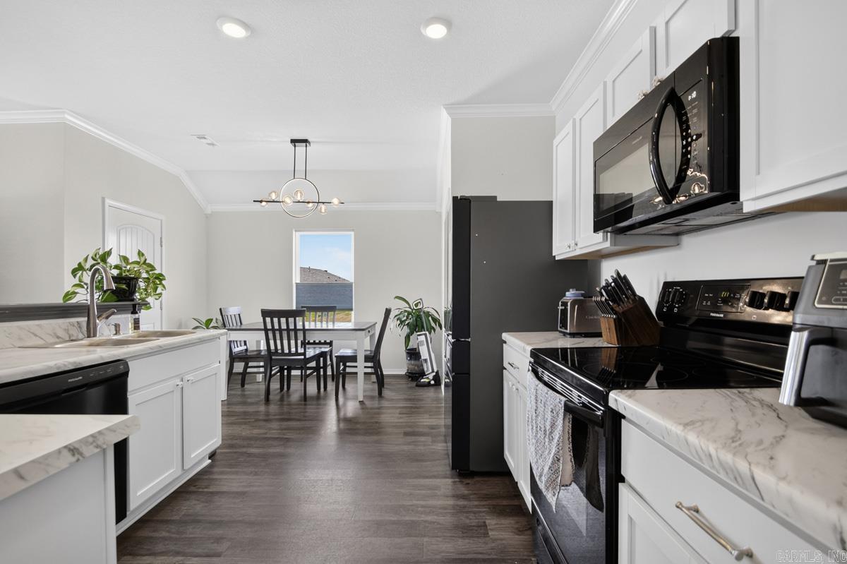 THE MEADOWS - Residential