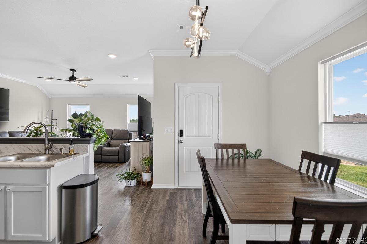 THE MEADOWS - Residential