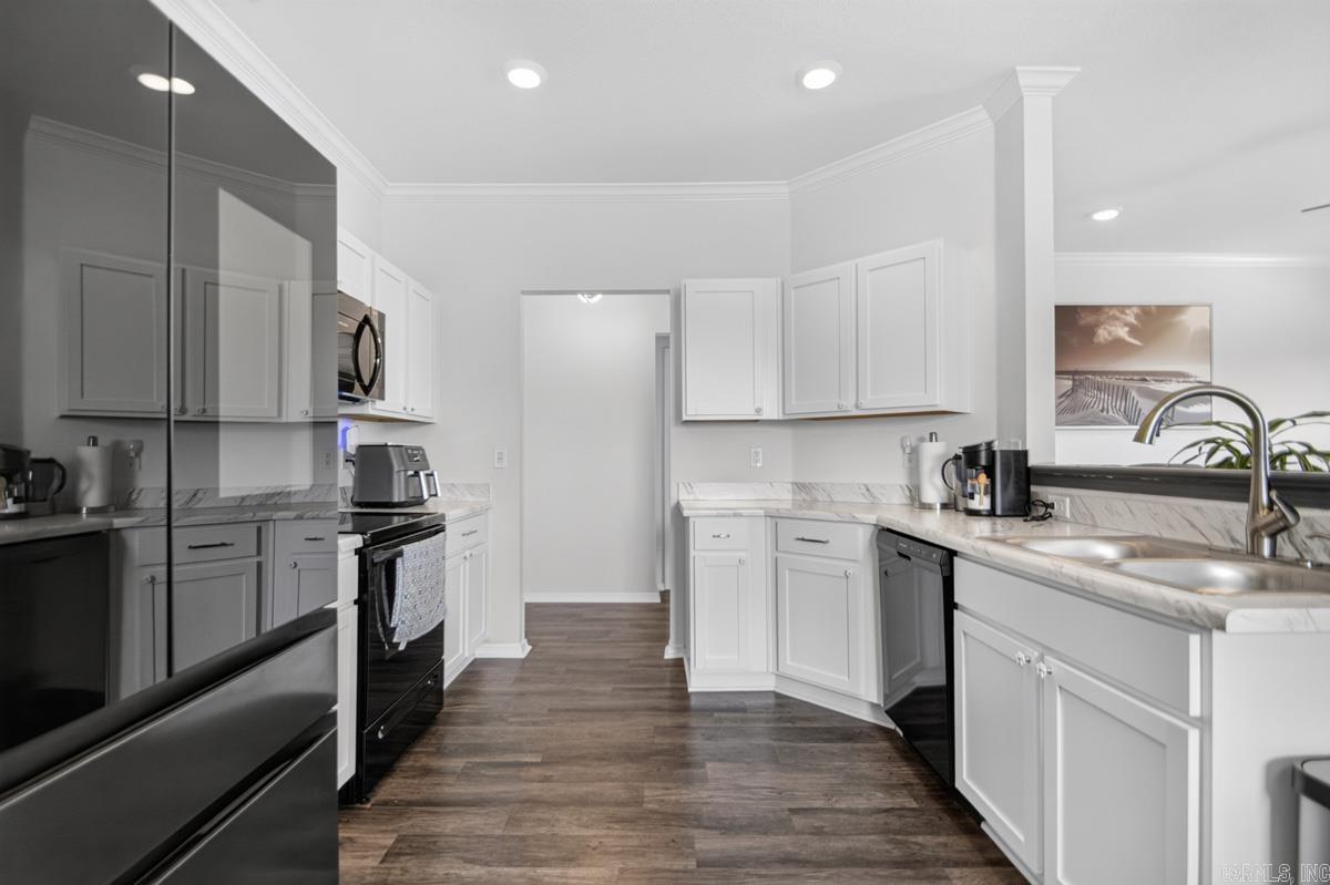 THE MEADOWS - Residential