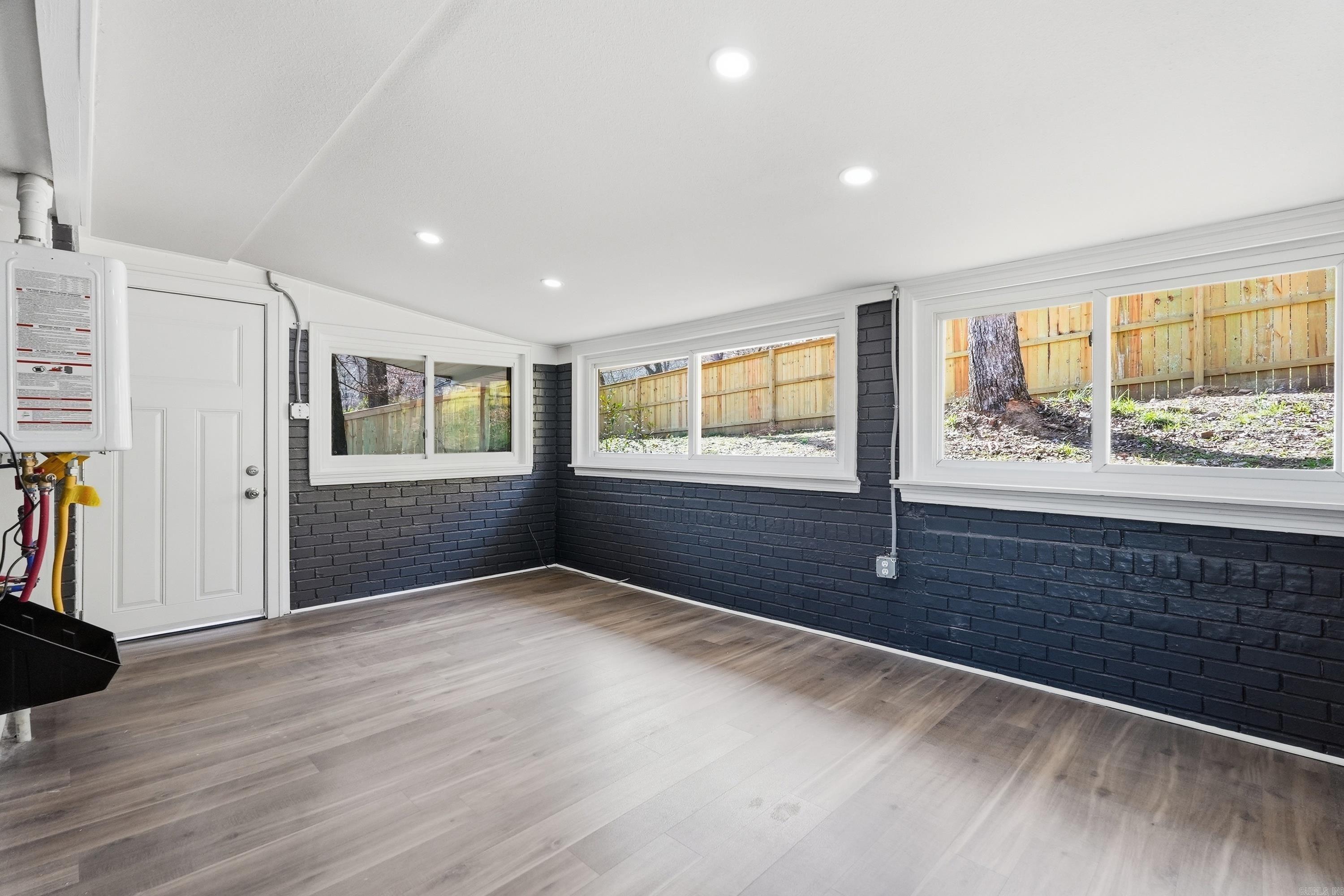 River Side - Residential