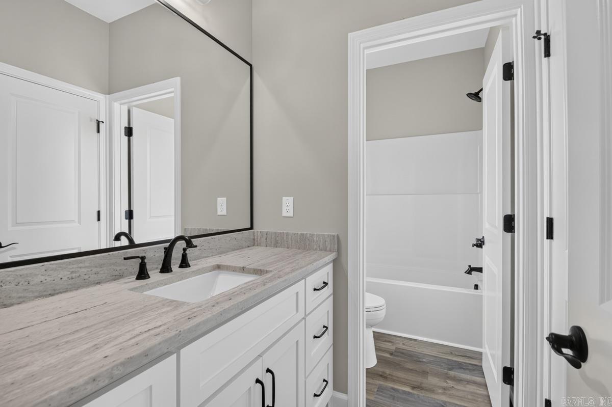 STONEYBROOK - Residential
