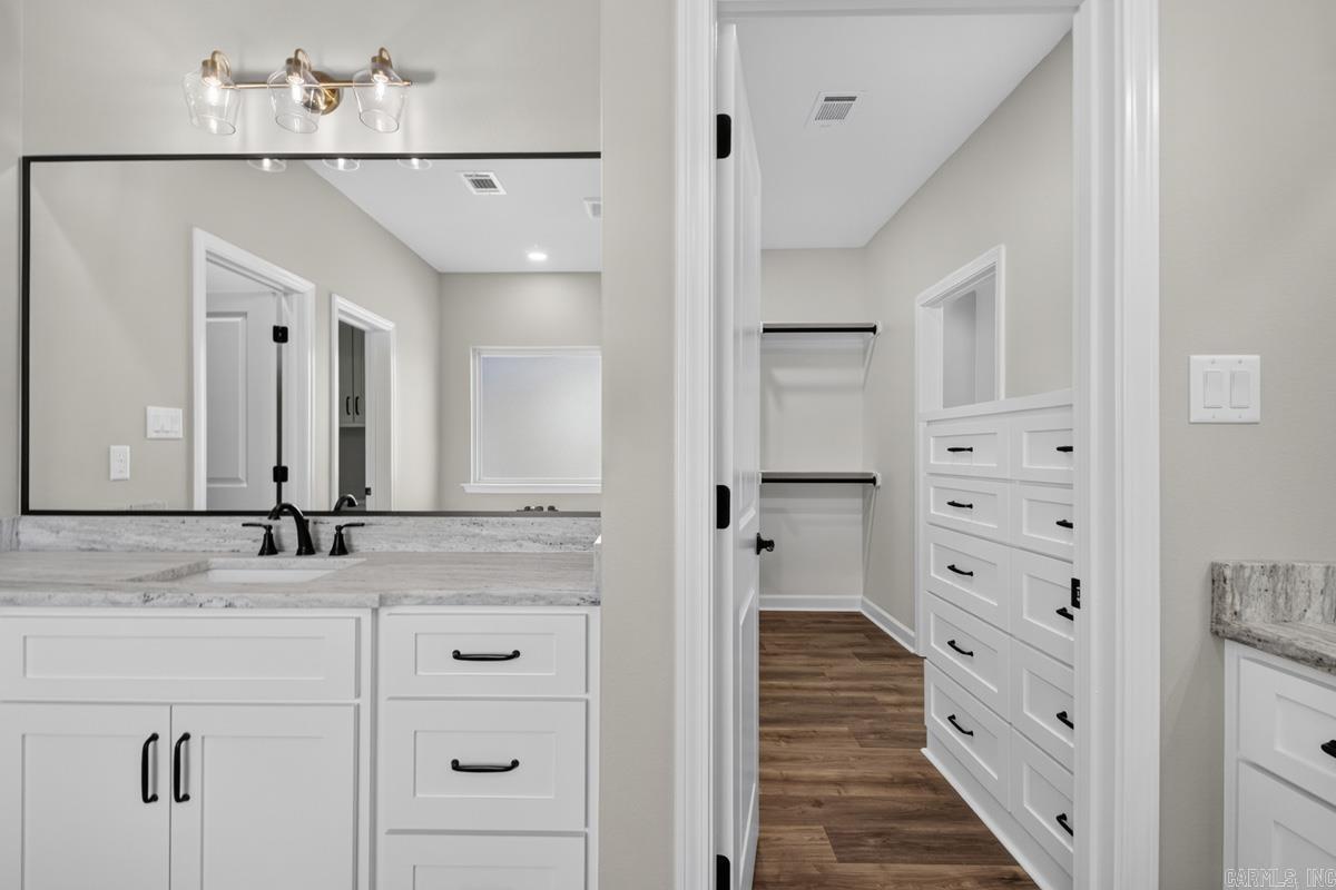 STONEYBROOK - Residential