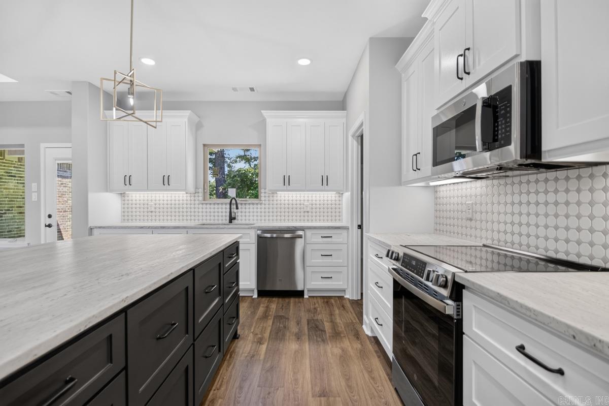 STONEYBROOK - Residential