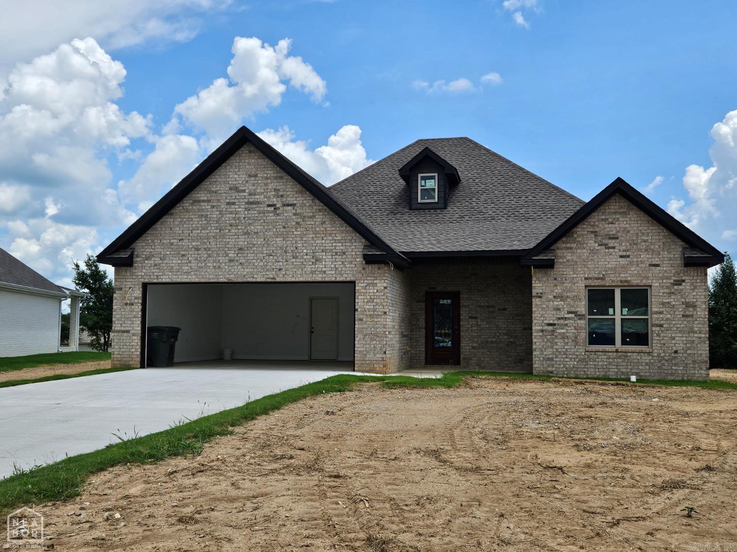 New Construction in Brookland School District, Amazing open Concept with 10 ft ceilings, quartz countertops, walk in shower, cover patio, laminate flooring throughout.