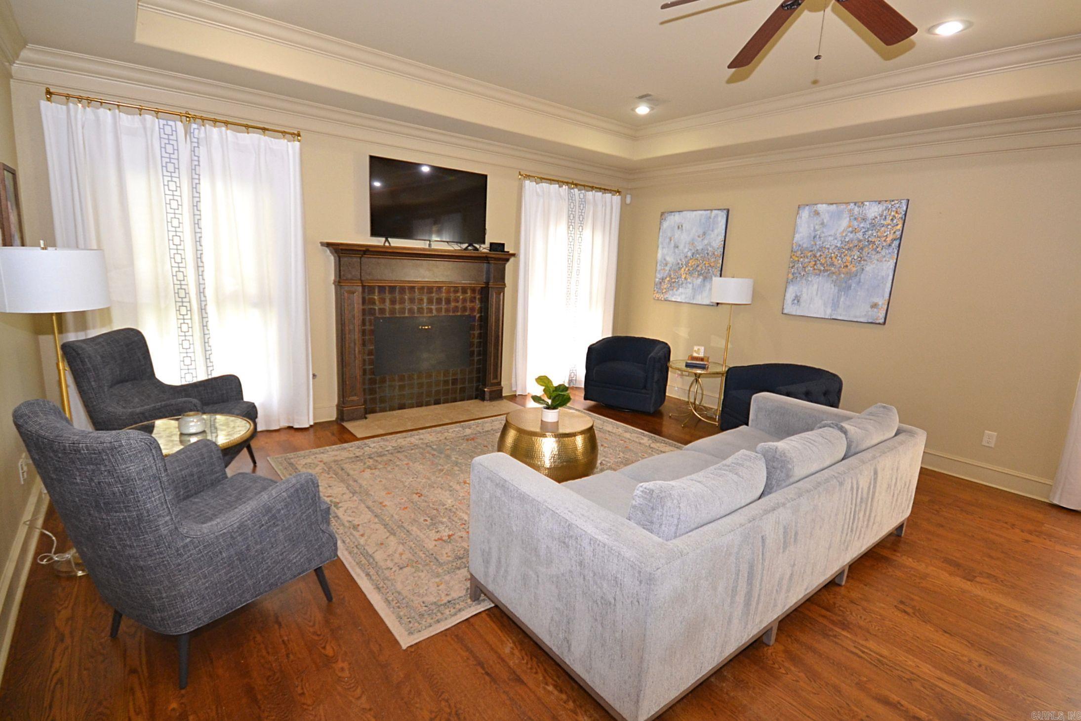 CHENAL VALLEY EPERNAY PLACE - Residential