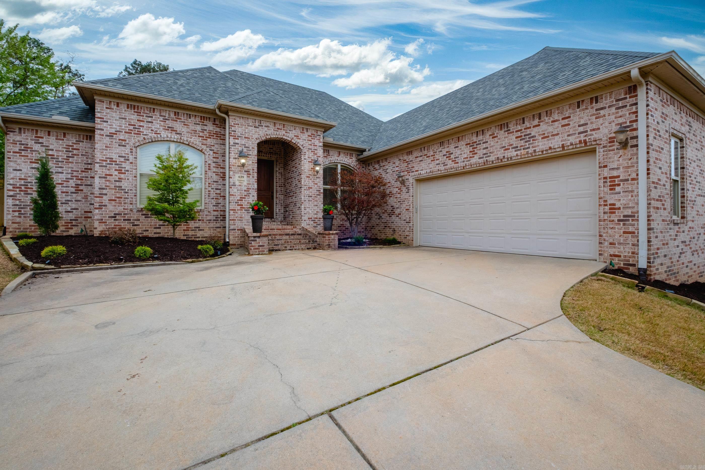 CHENAL VALLEY EPERNAY PLACE - Residential