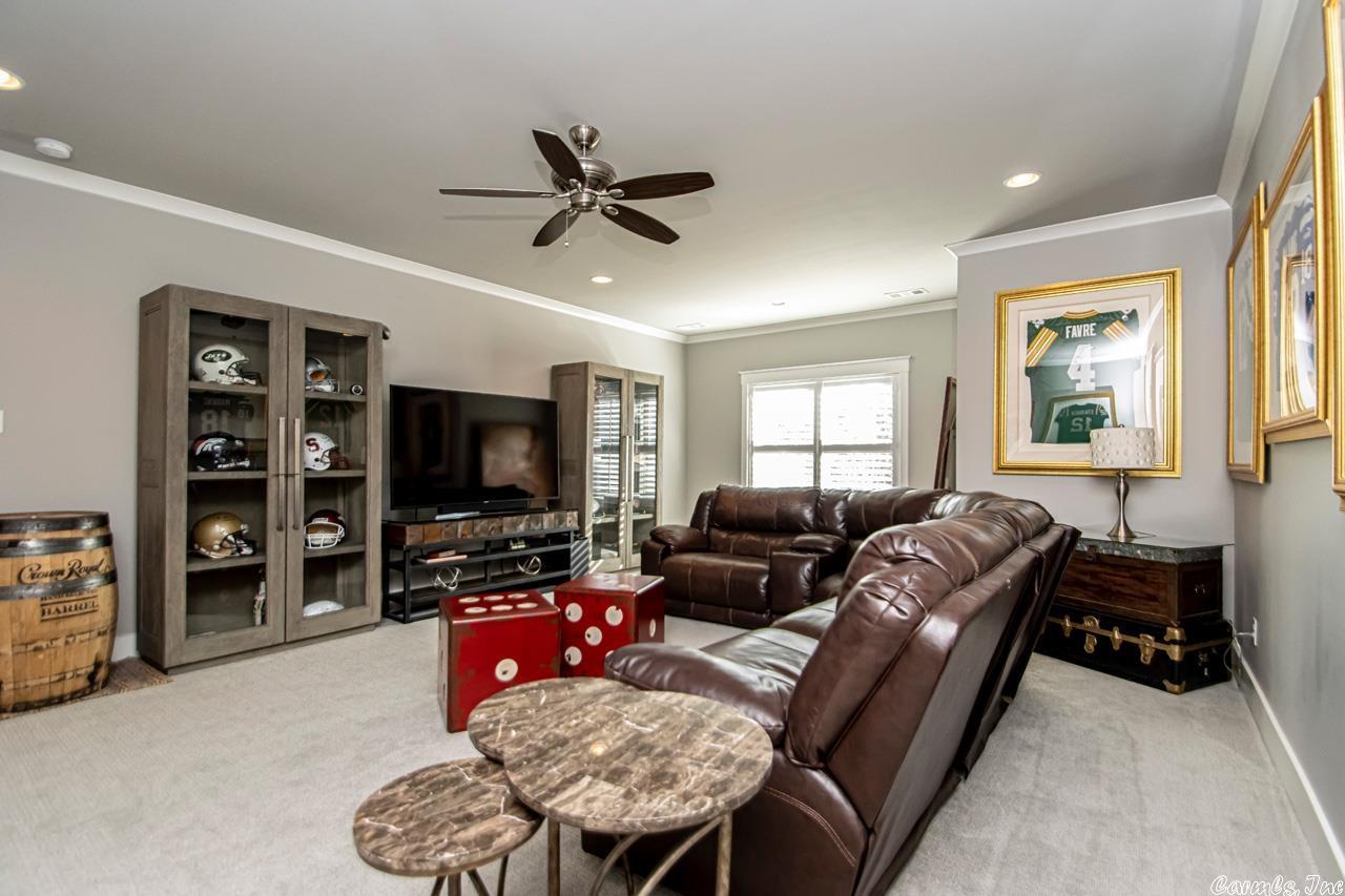 WOODLANDS EDGE - Residential