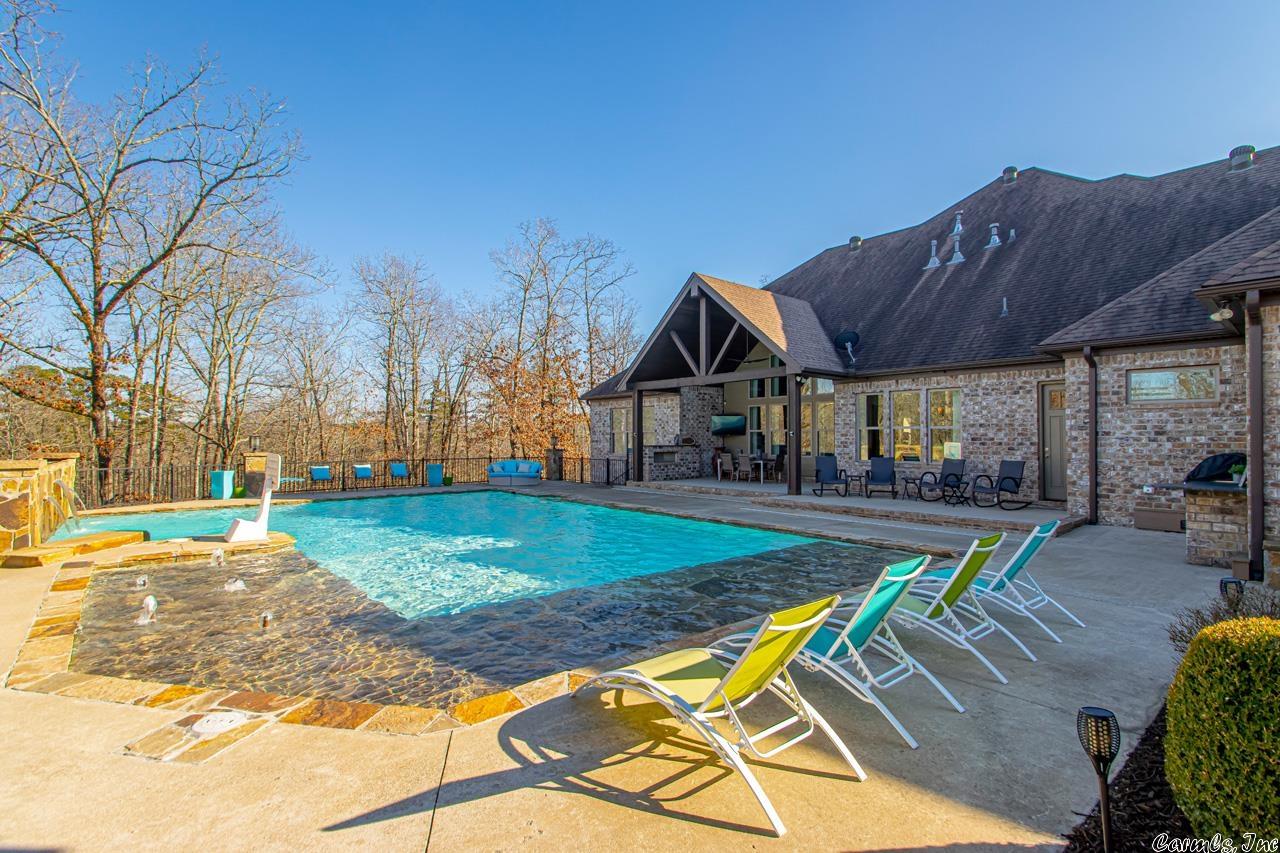 WOODLANDS EDGE - Residential
