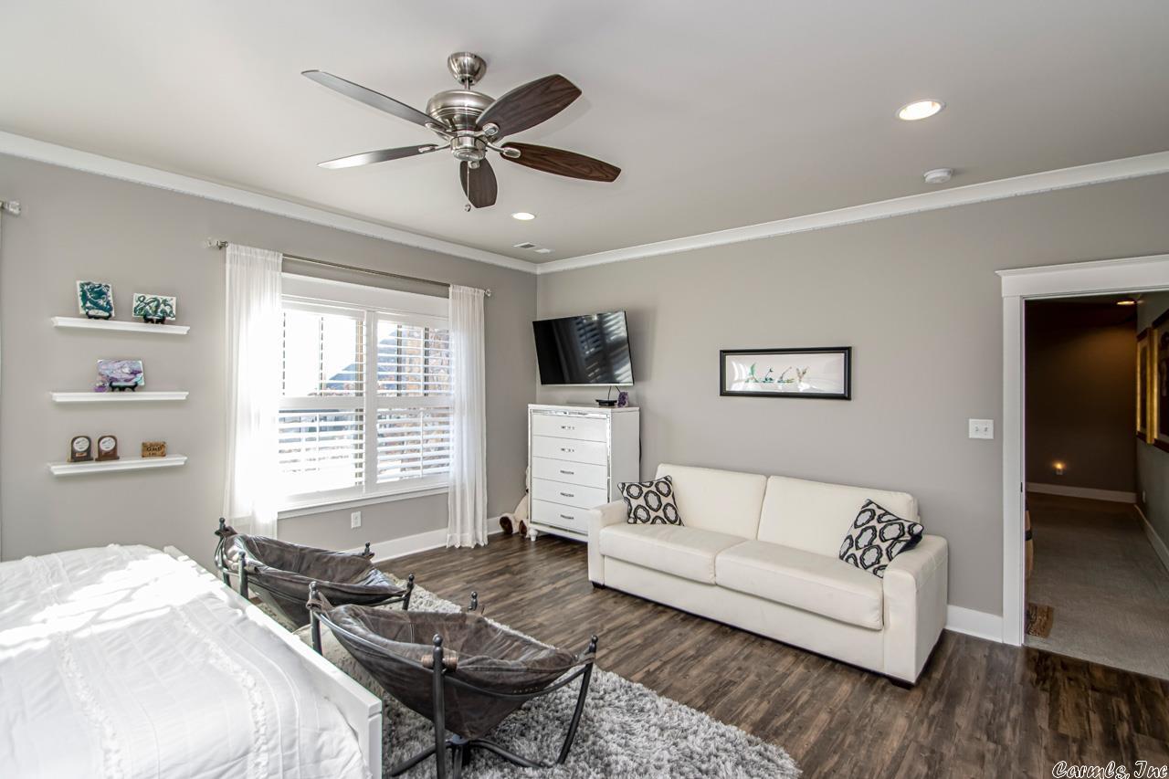 WOODLANDS EDGE - Residential
