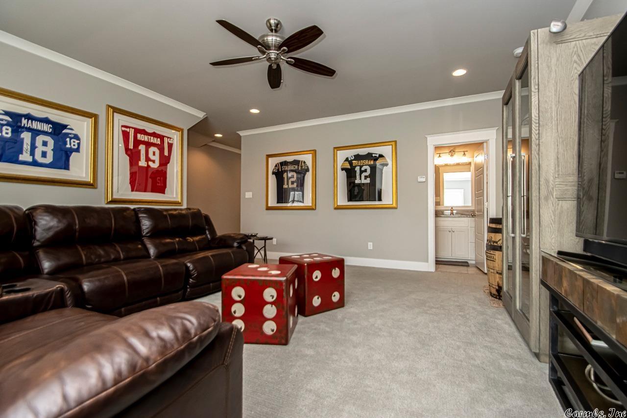WOODLANDS EDGE - Residential