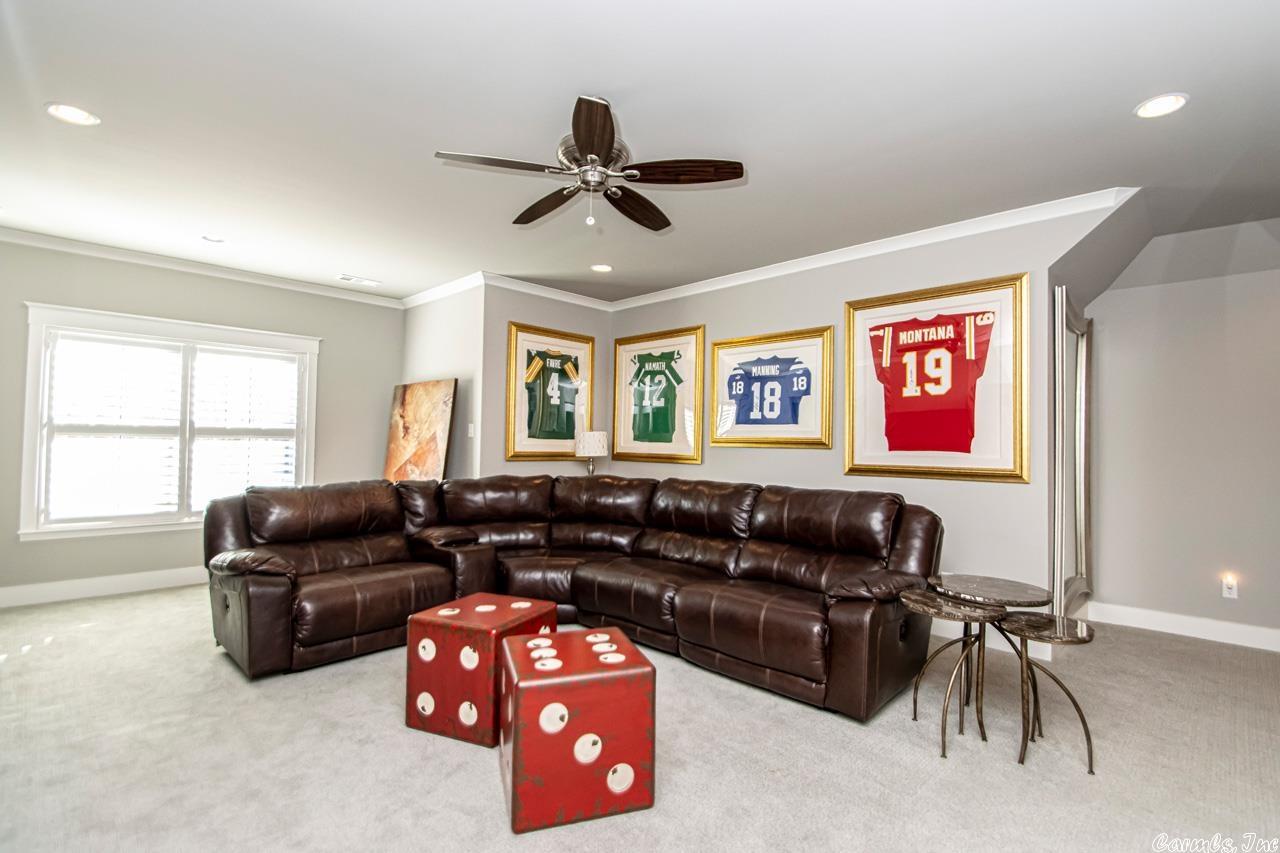 WOODLANDS EDGE - Residential
