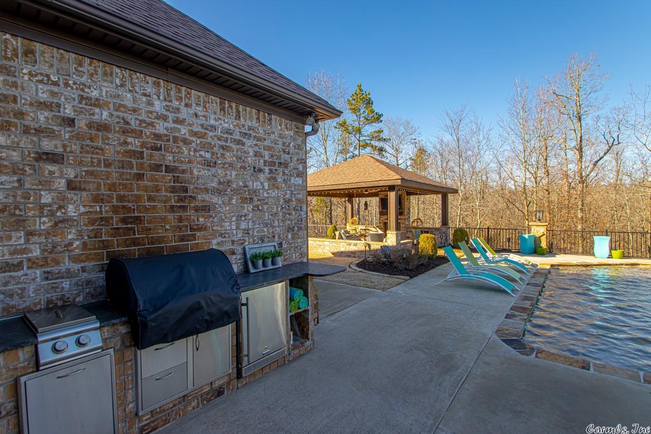 WOODLANDS EDGE - Residential