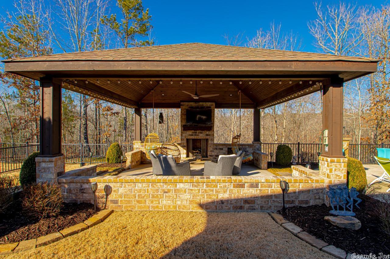 WOODLANDS EDGE - Residential