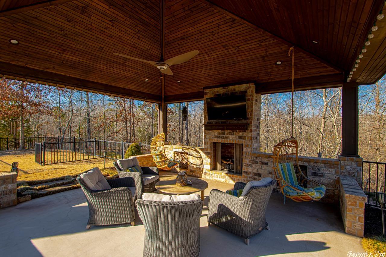 WOODLANDS EDGE - Residential