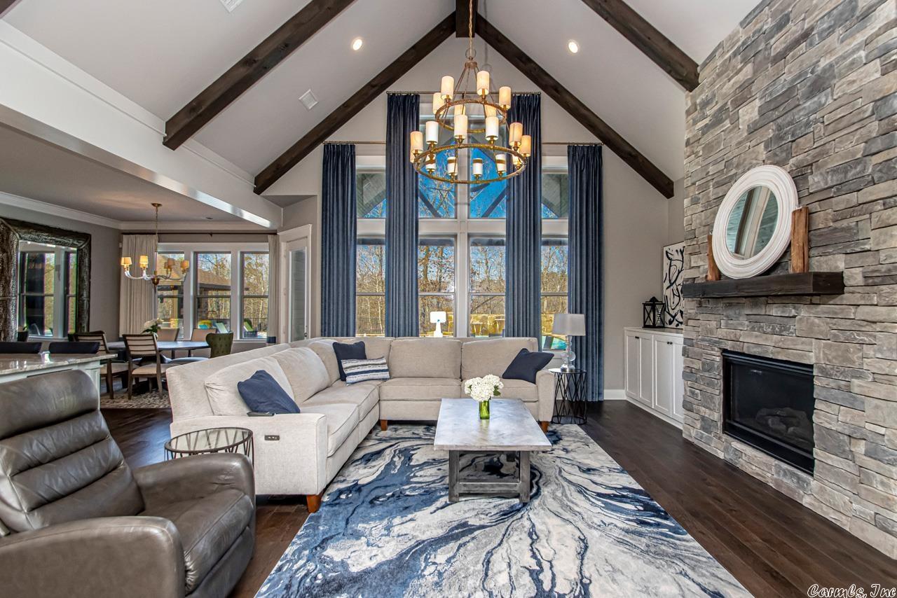WOODLANDS EDGE - Residential