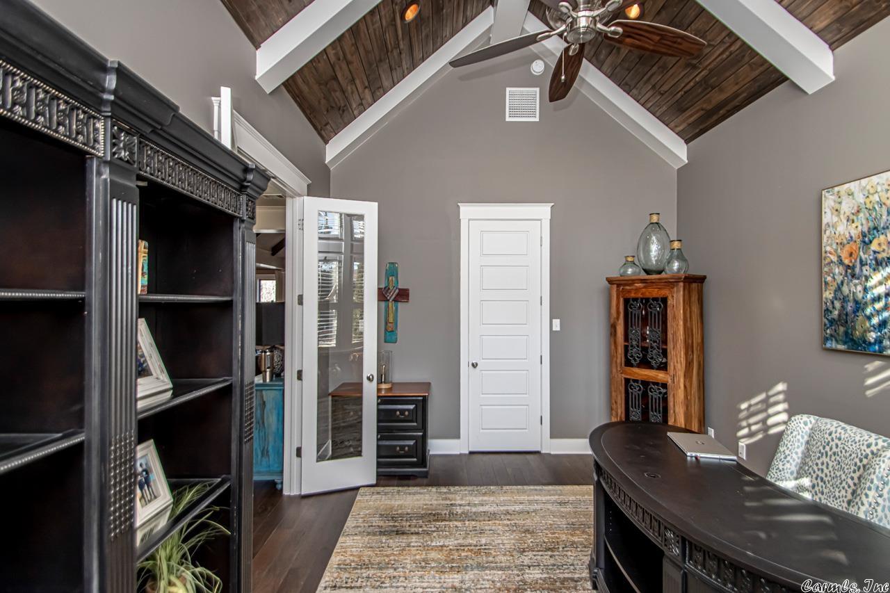 WOODLANDS EDGE - Residential