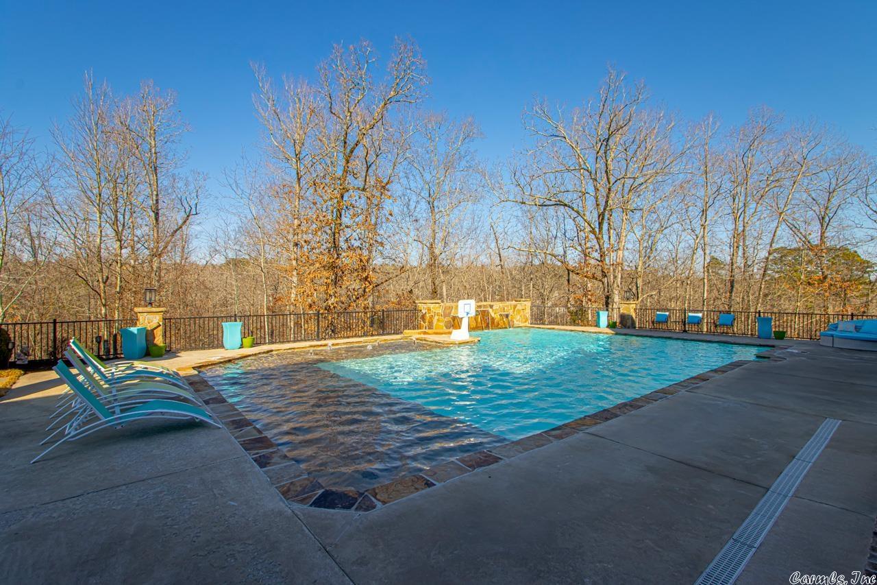 WOODLANDS EDGE - Residential