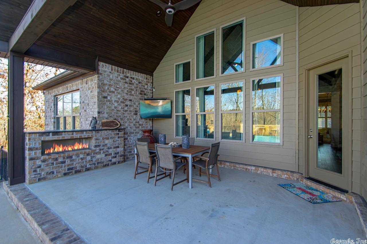 WOODLANDS EDGE - Residential