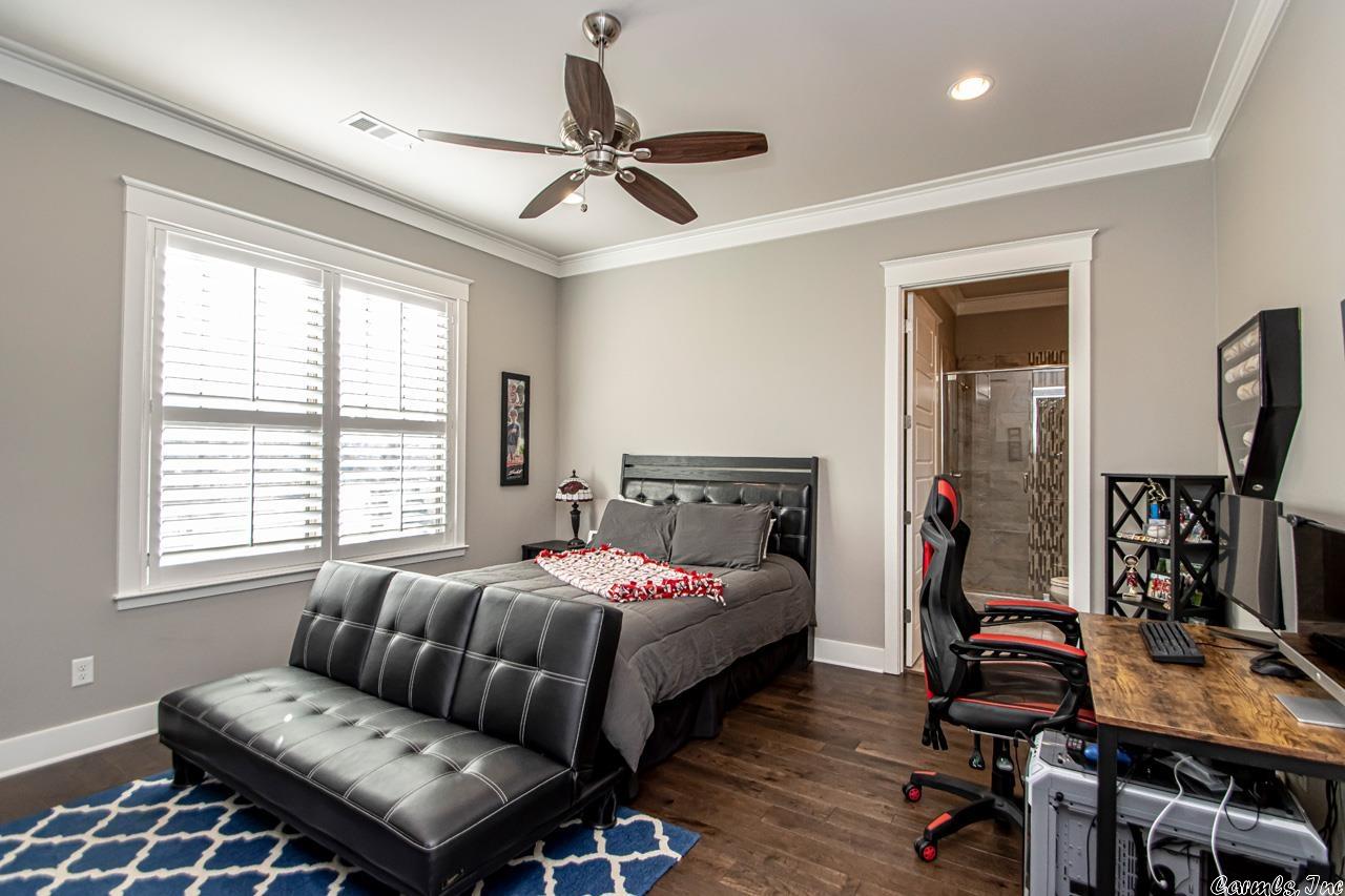 WOODLANDS EDGE - Residential