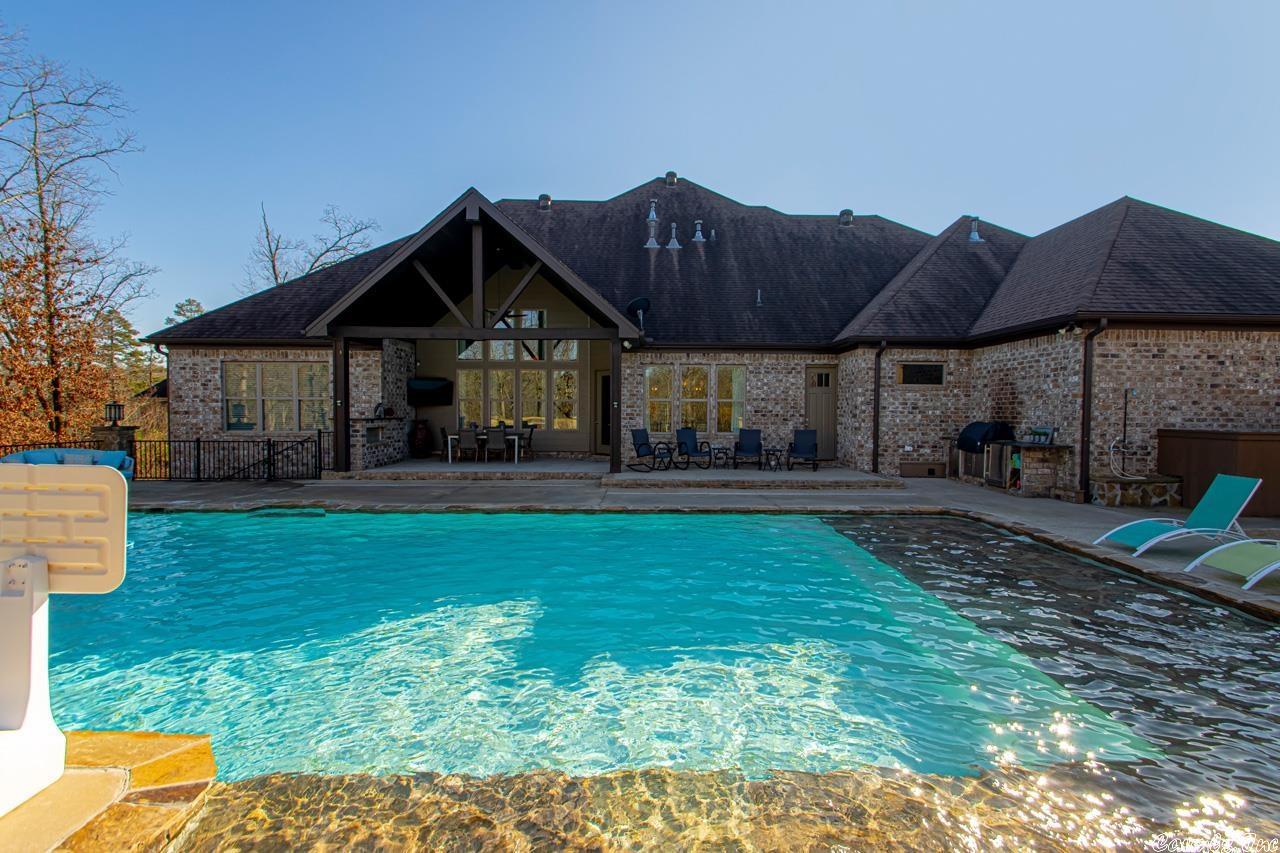 WOODLANDS EDGE - Residential
