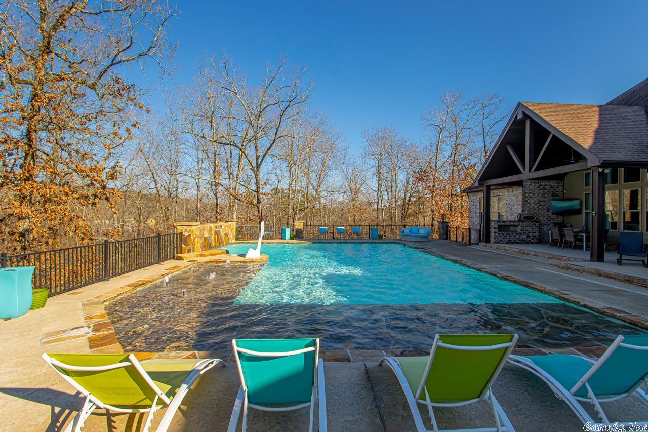 WOODLANDS EDGE - Residential