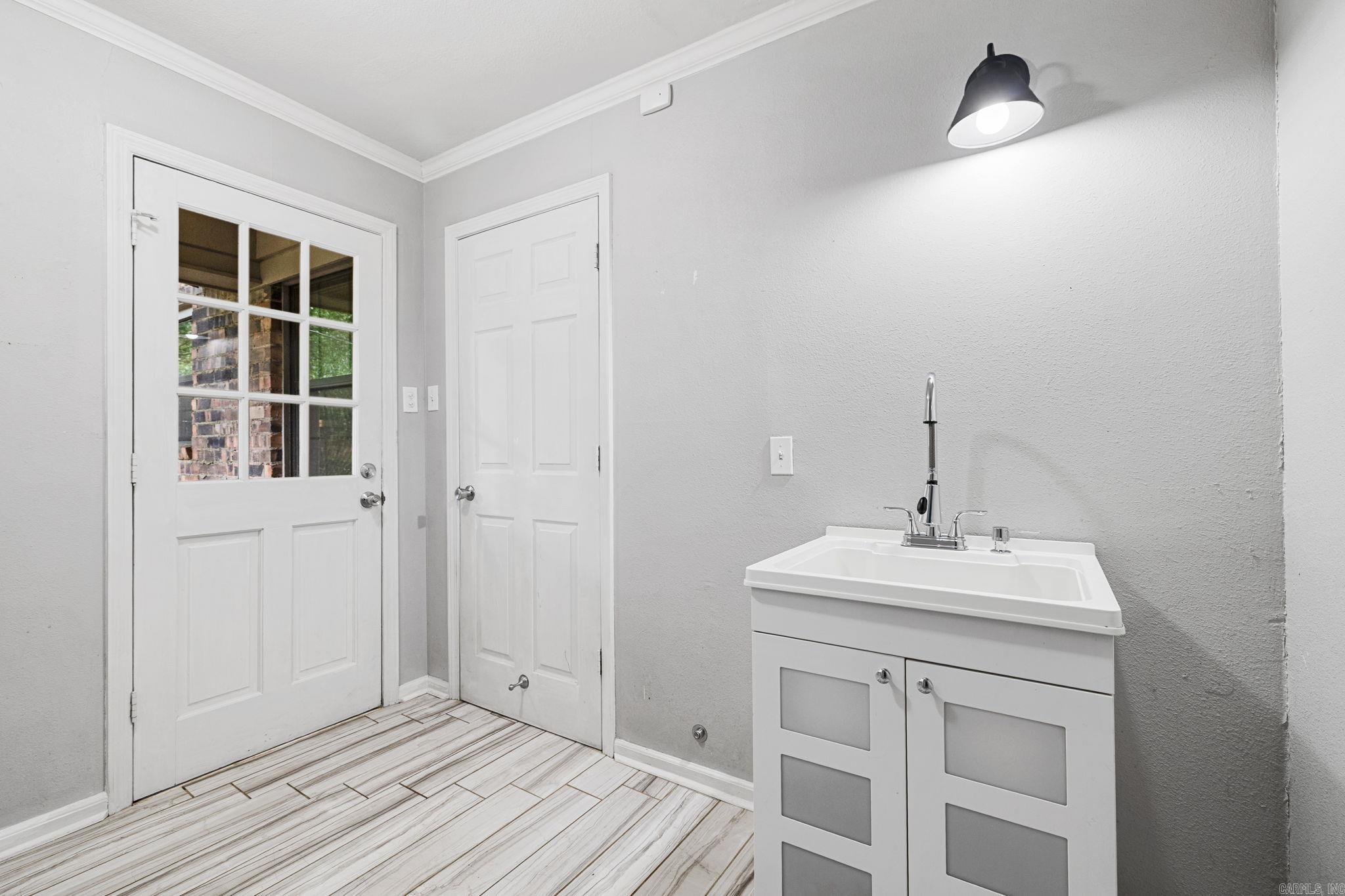 INDIAN HILLS - Residential