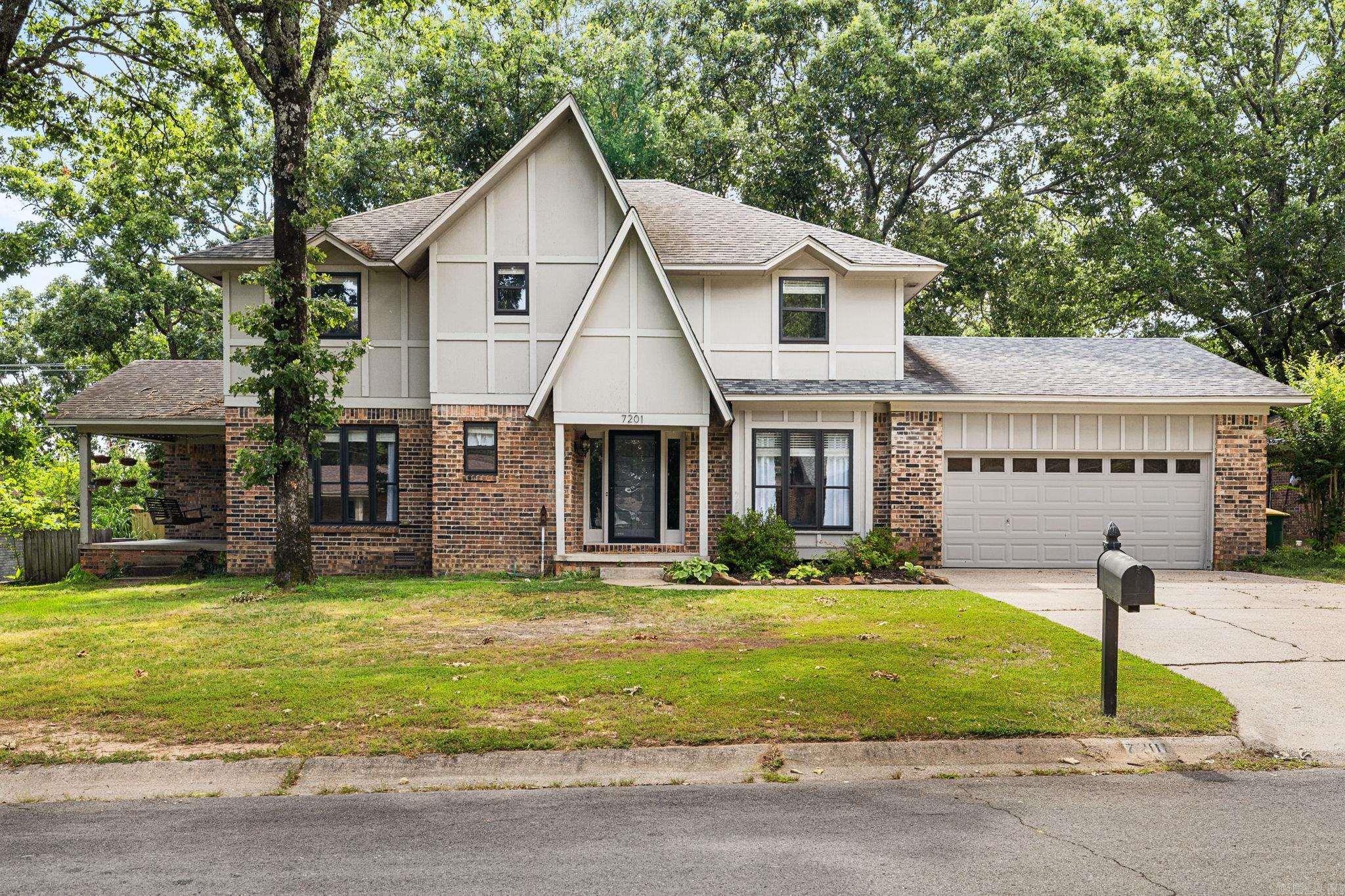 INDIAN HILLS - Residential