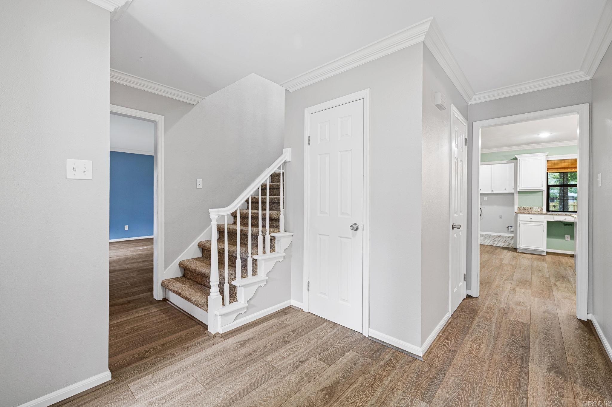 INDIAN HILLS - Residential